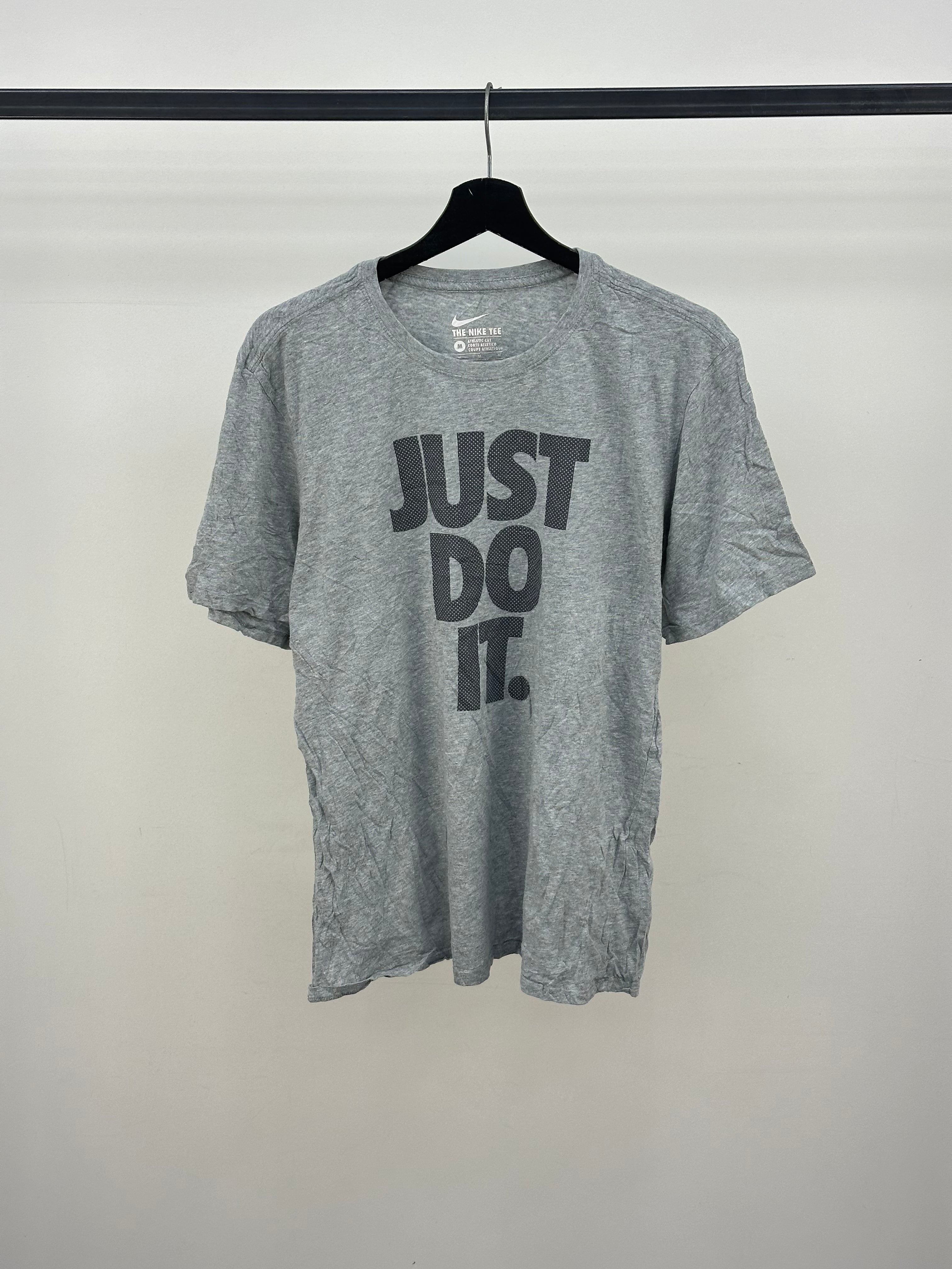 T-SHIRT NIKE TAGLIA : S