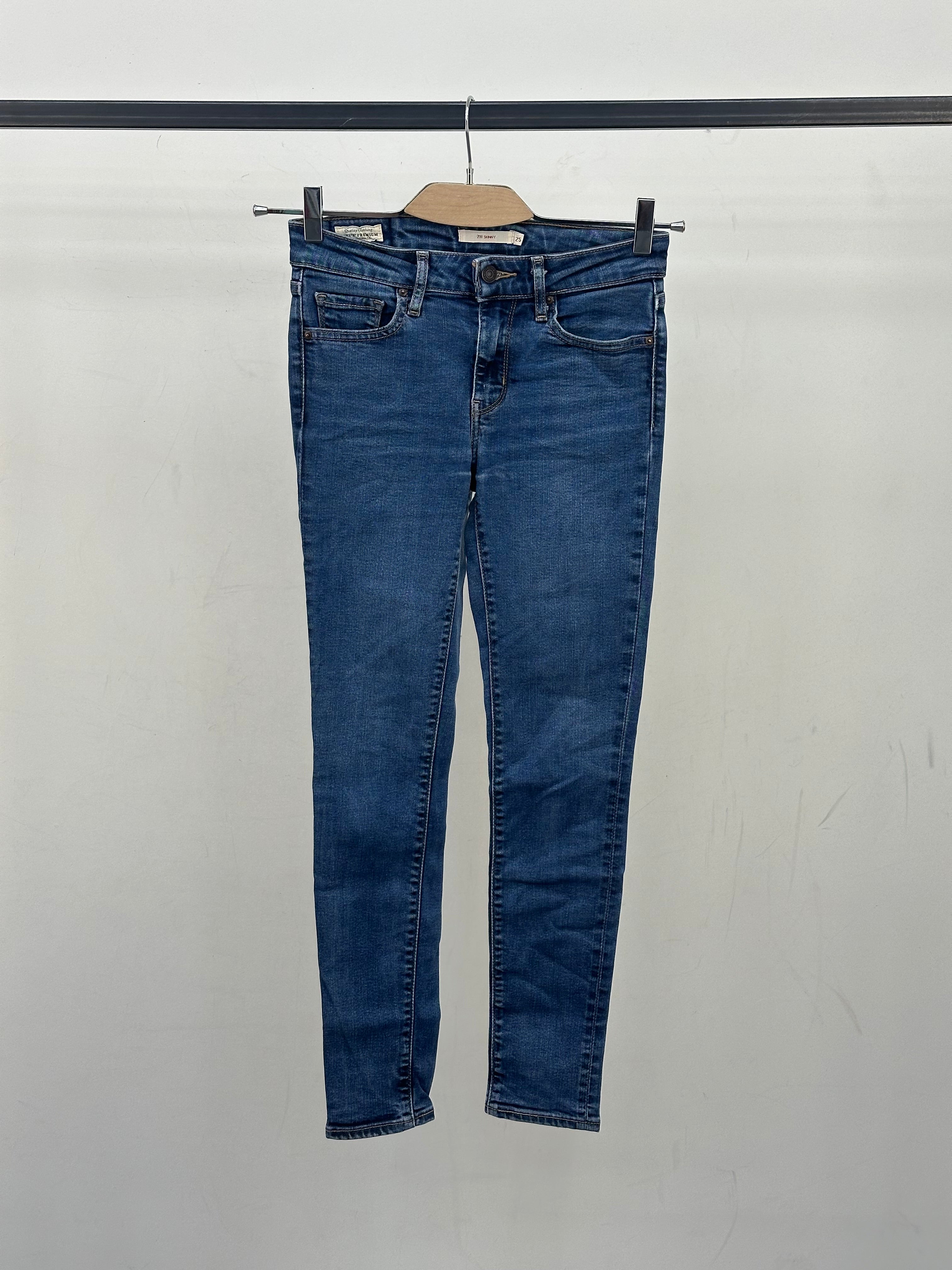 LEVI'S 711 SKINNY FIT TAGLIA: 39 ITA = W25 L28