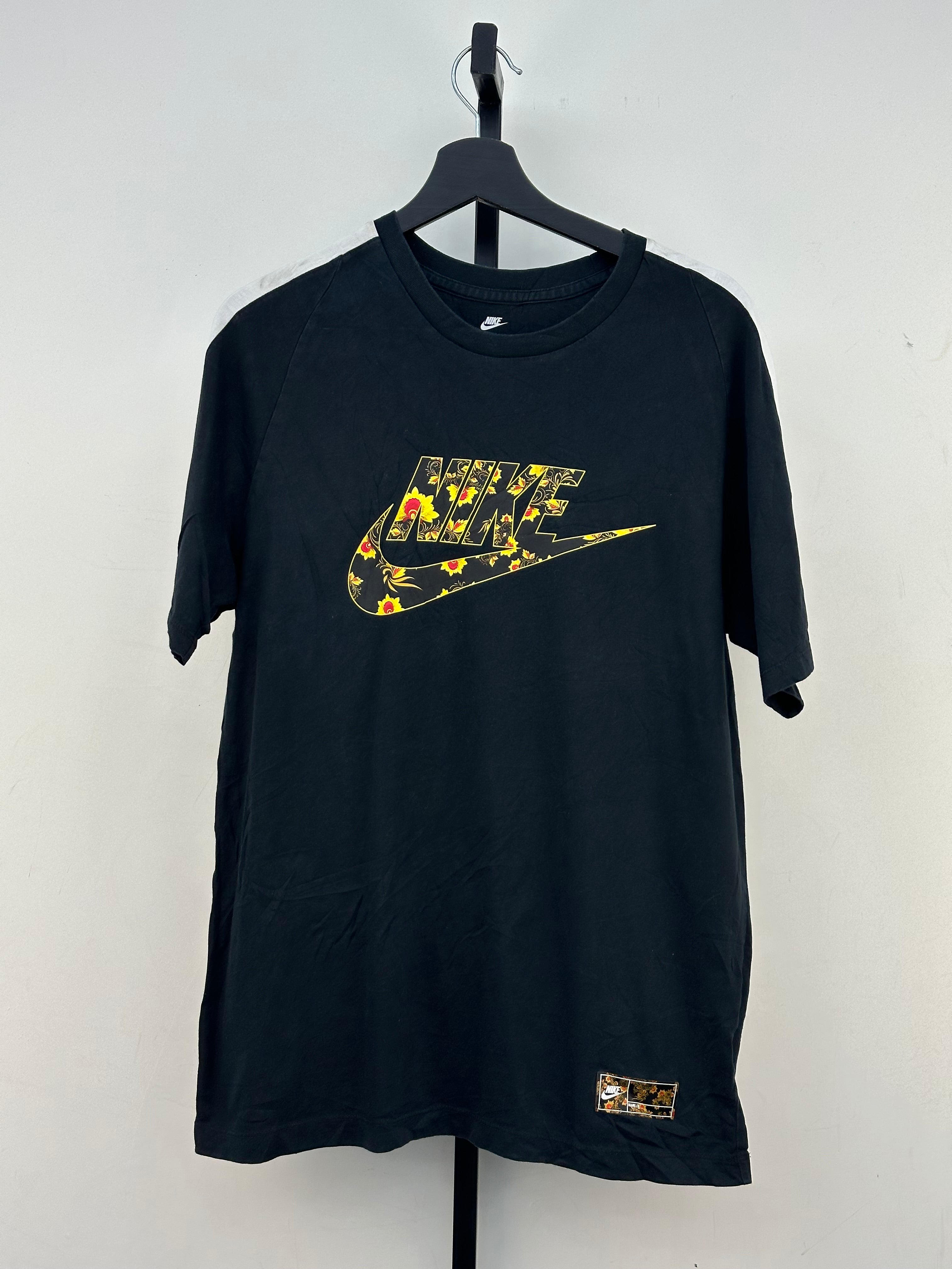 T-SHIRT NIKE TAGLIA: M