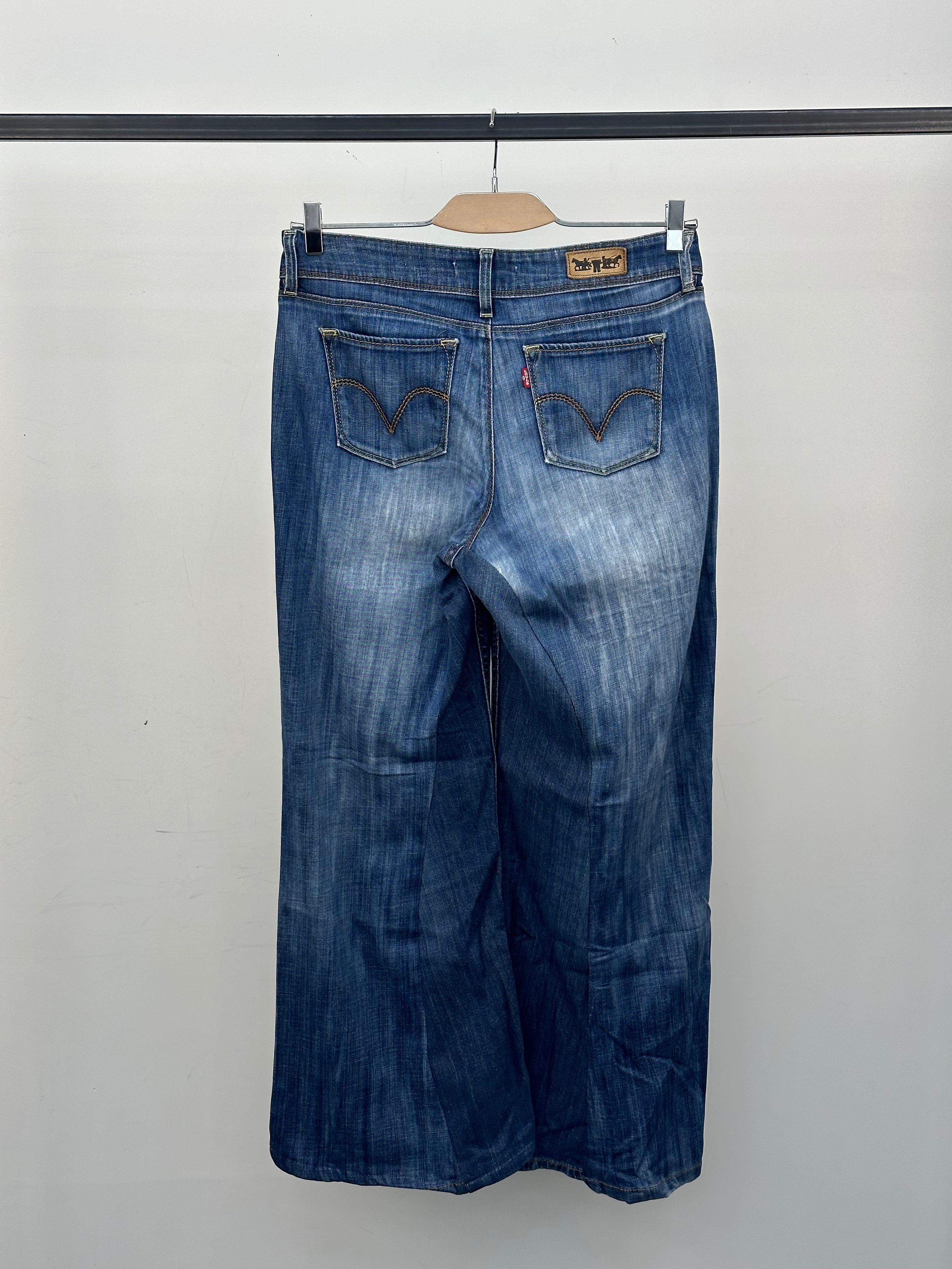 LEVI'S 472 BOOTCUT TAGLIA: 45 ITA = W31 L34