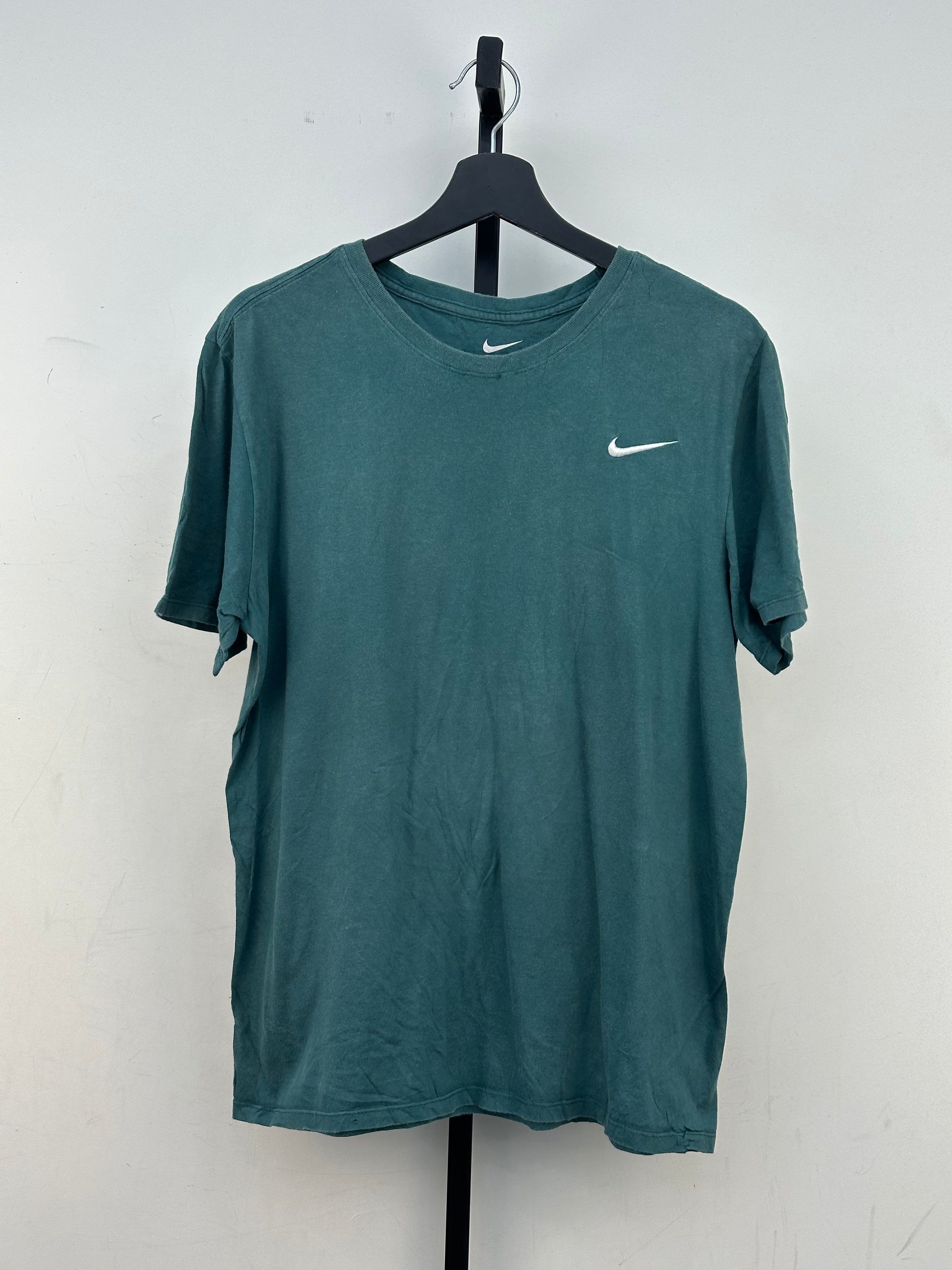 T-SHIRT NIKE TAGLIA: L