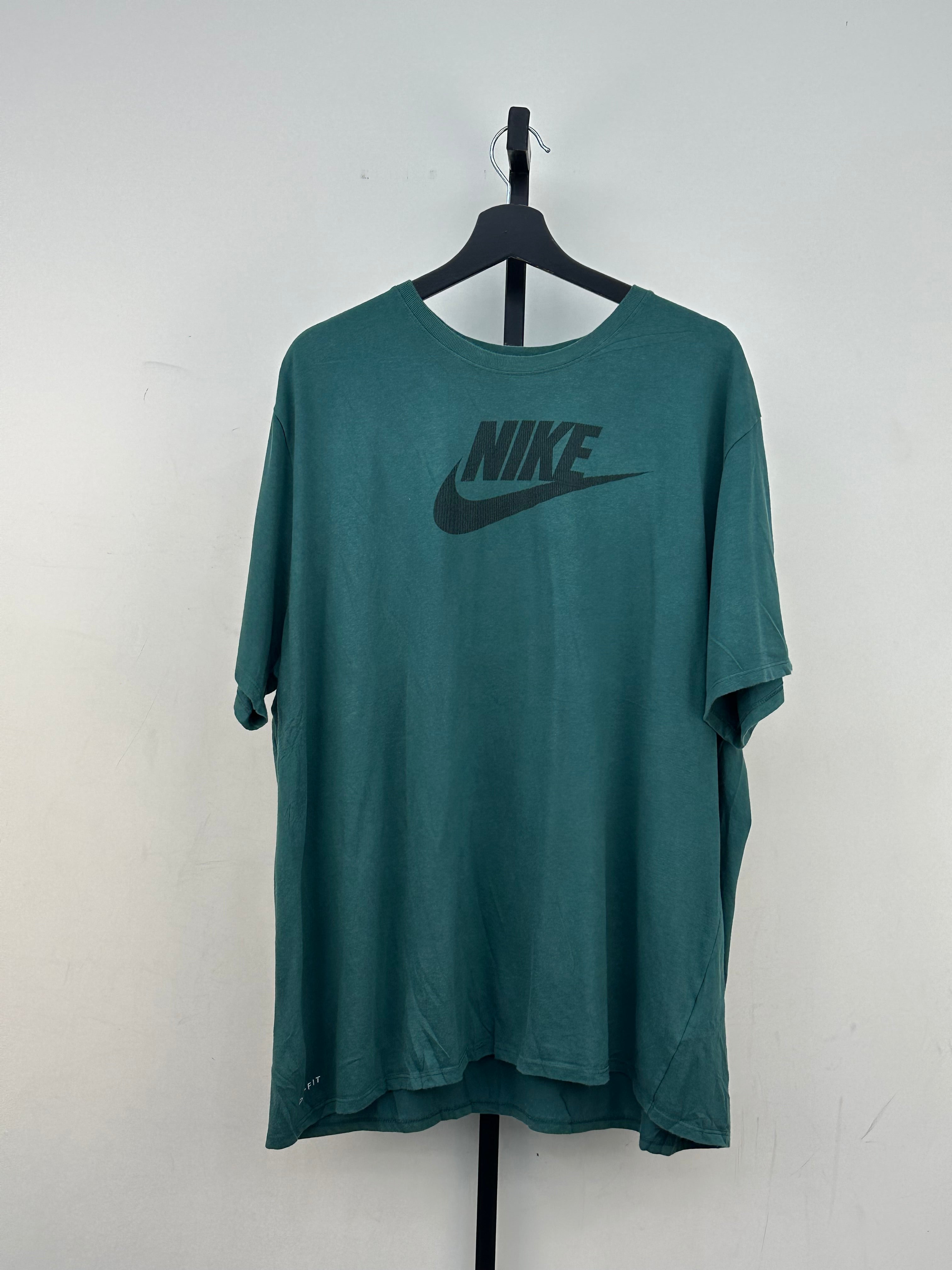 T-SHIRT NIKE TAGLIA: 3XL