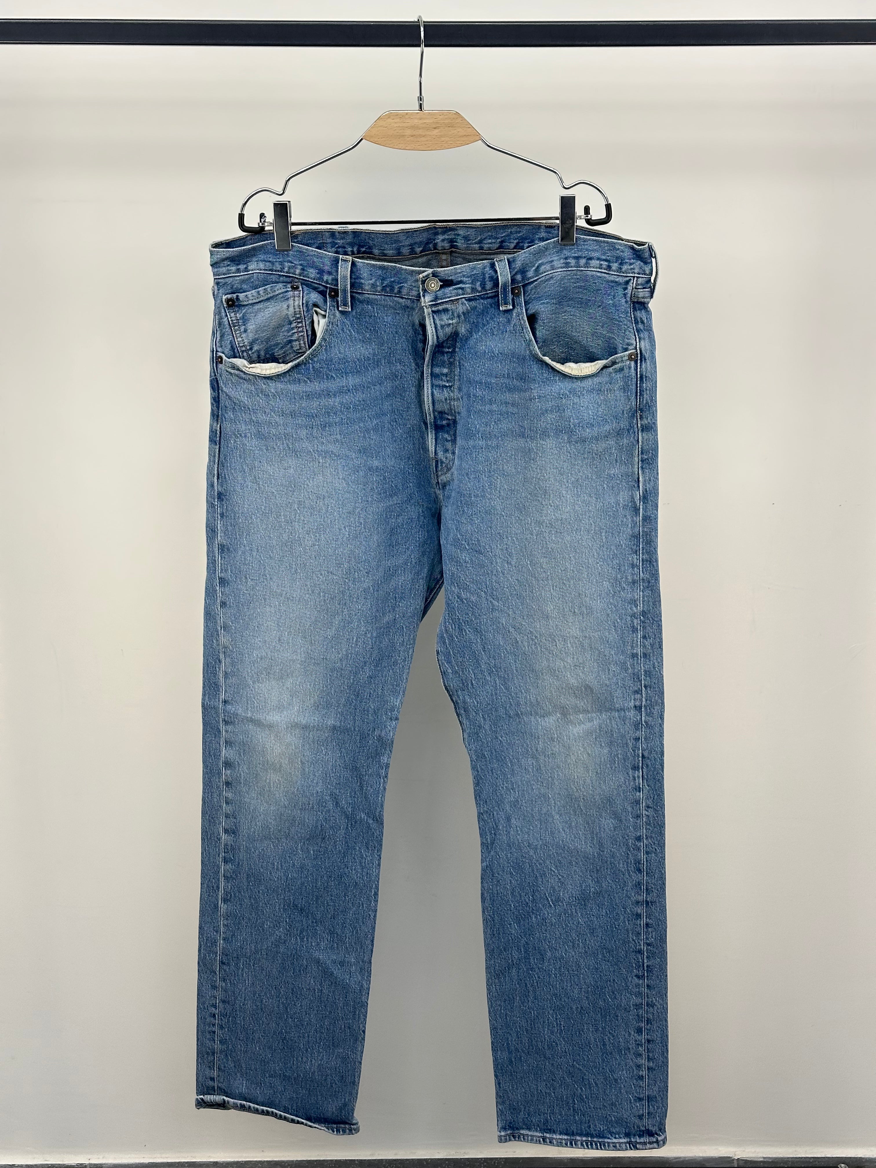 LEVI'S 501 TAGLIA: 52 = W38 L 32