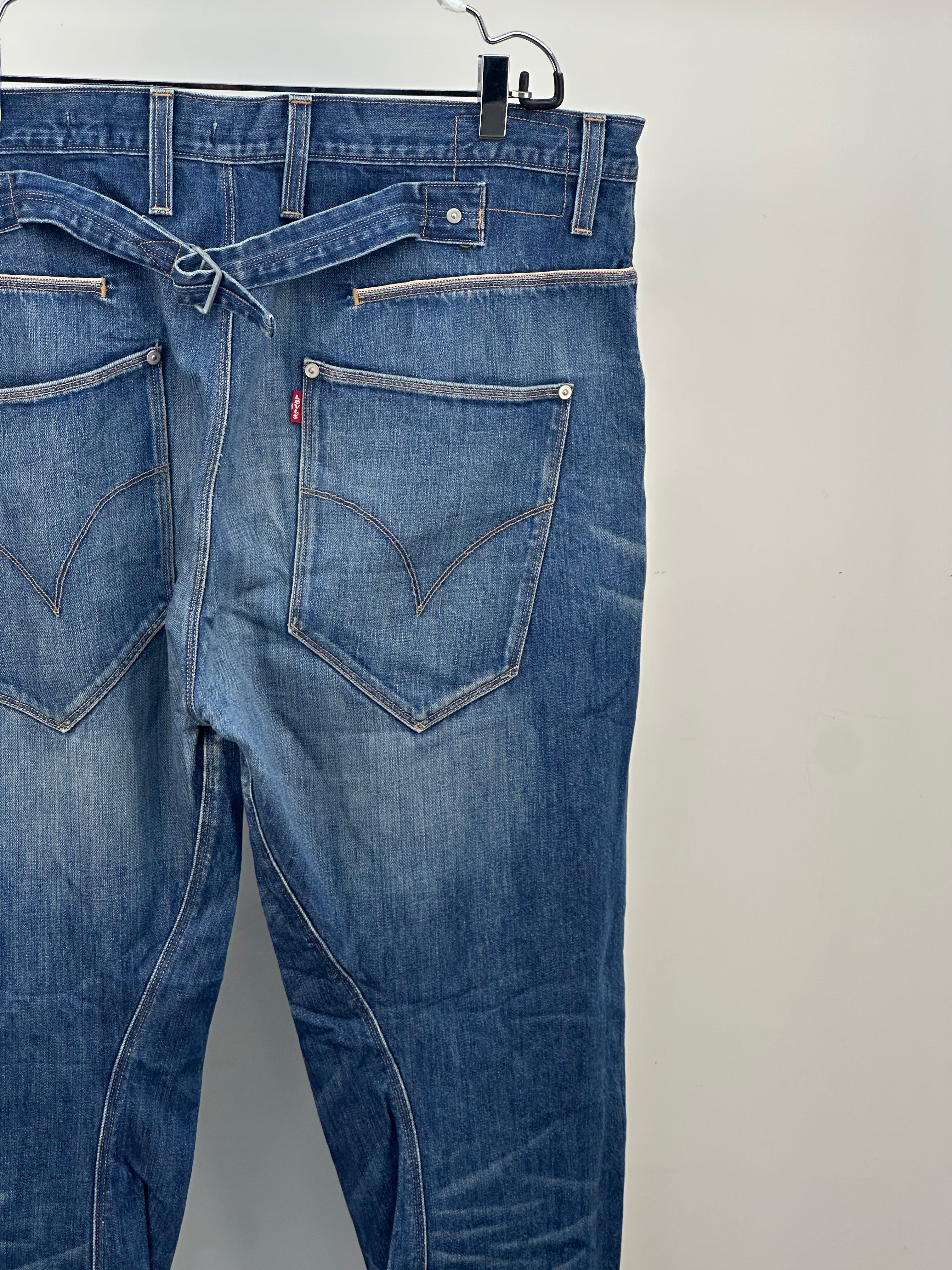 LEVI'S ENGINEERED TAGLIA: 52 = W38