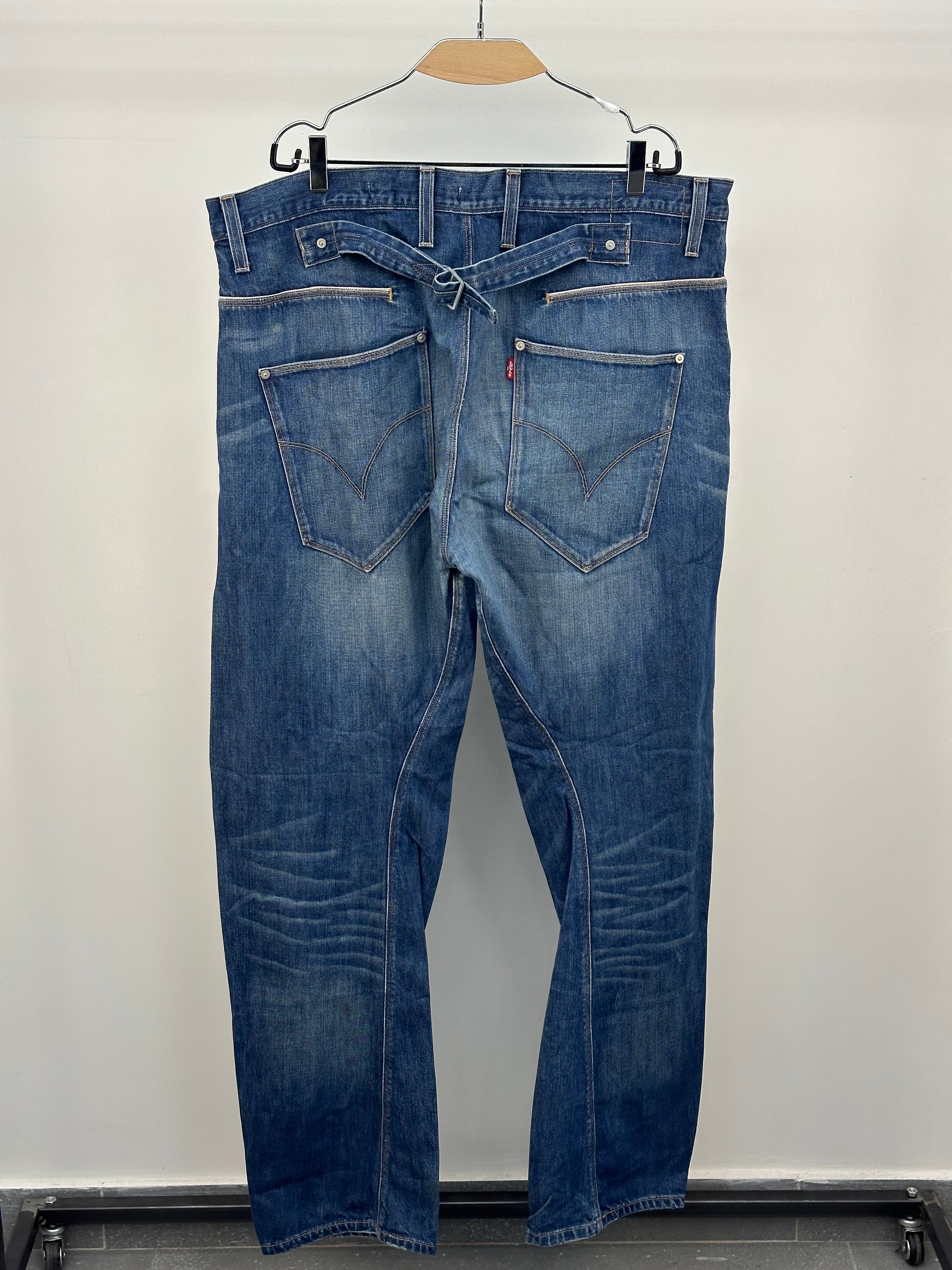 LEVI'S ENGINEERED TAGLIA: 52 = W38
