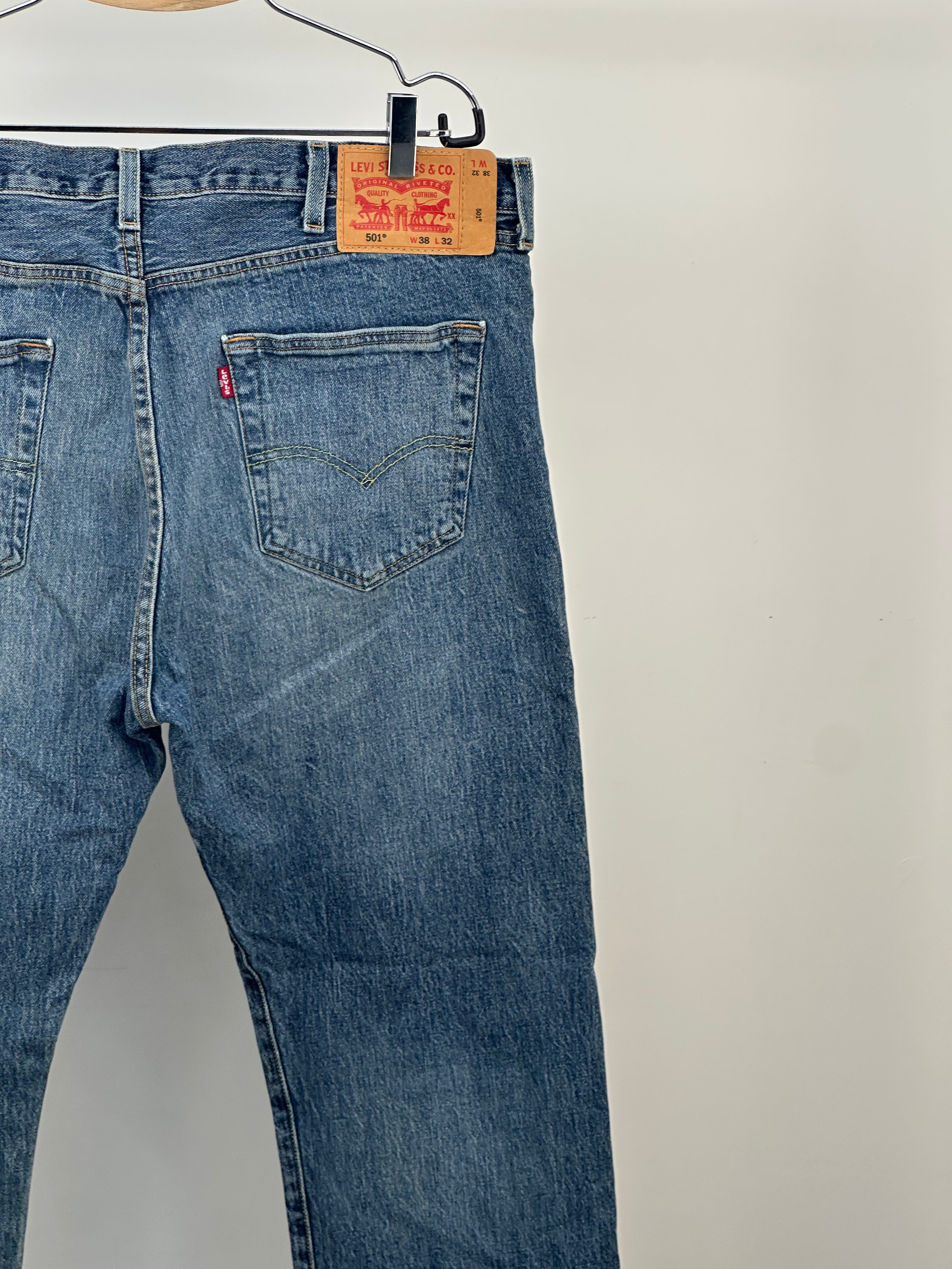 LEVI'S 501 TAGLIA: 52 = W38 L 32