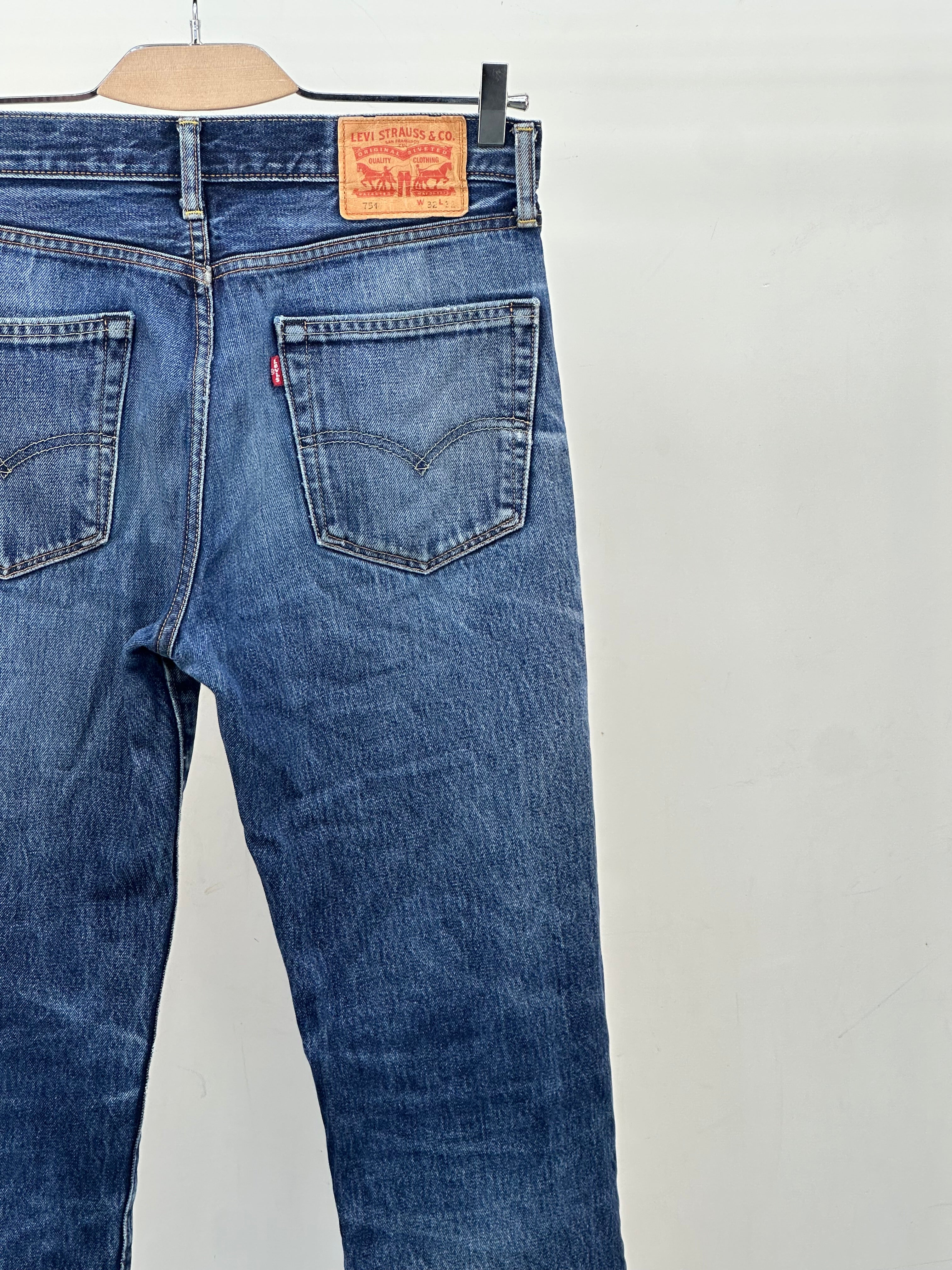 LEVI'S 751 STANDARD FIT TAGLIA: 46 ITA = W32 L32