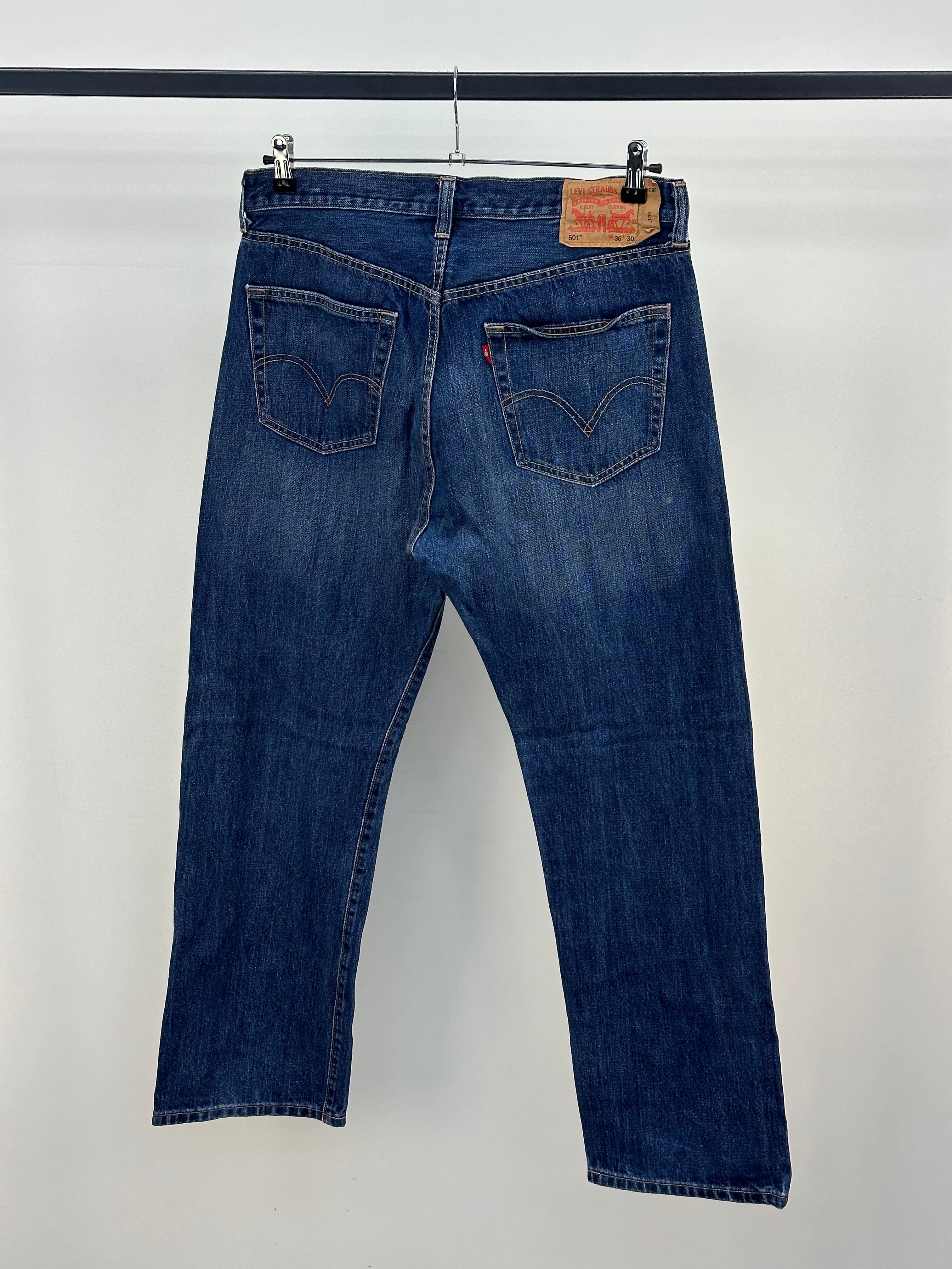 LEVI'S 501 TAGLIA: 50 ITA = W36 L30
