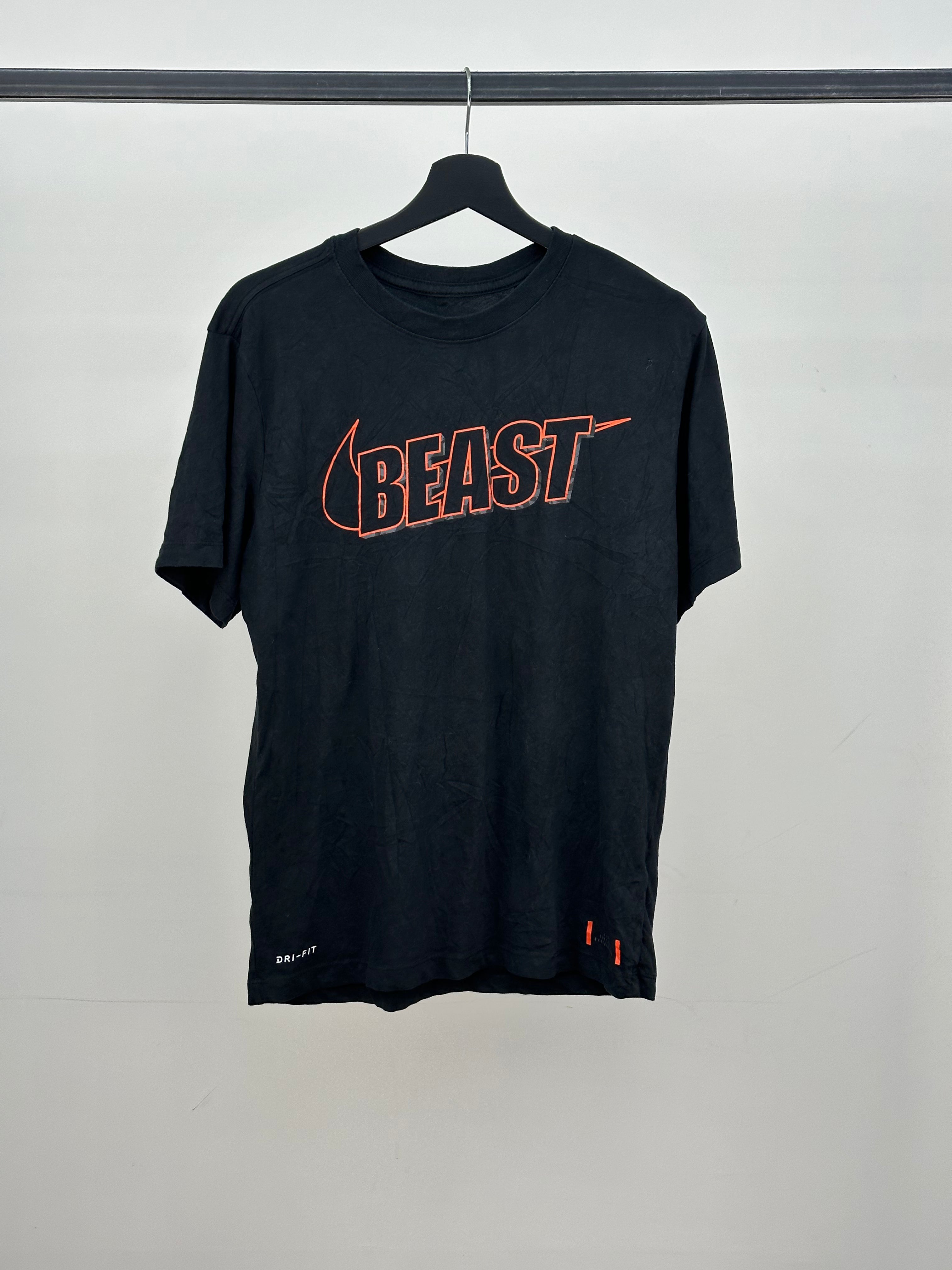 T-SHIRT NIKE TAGLIA : S