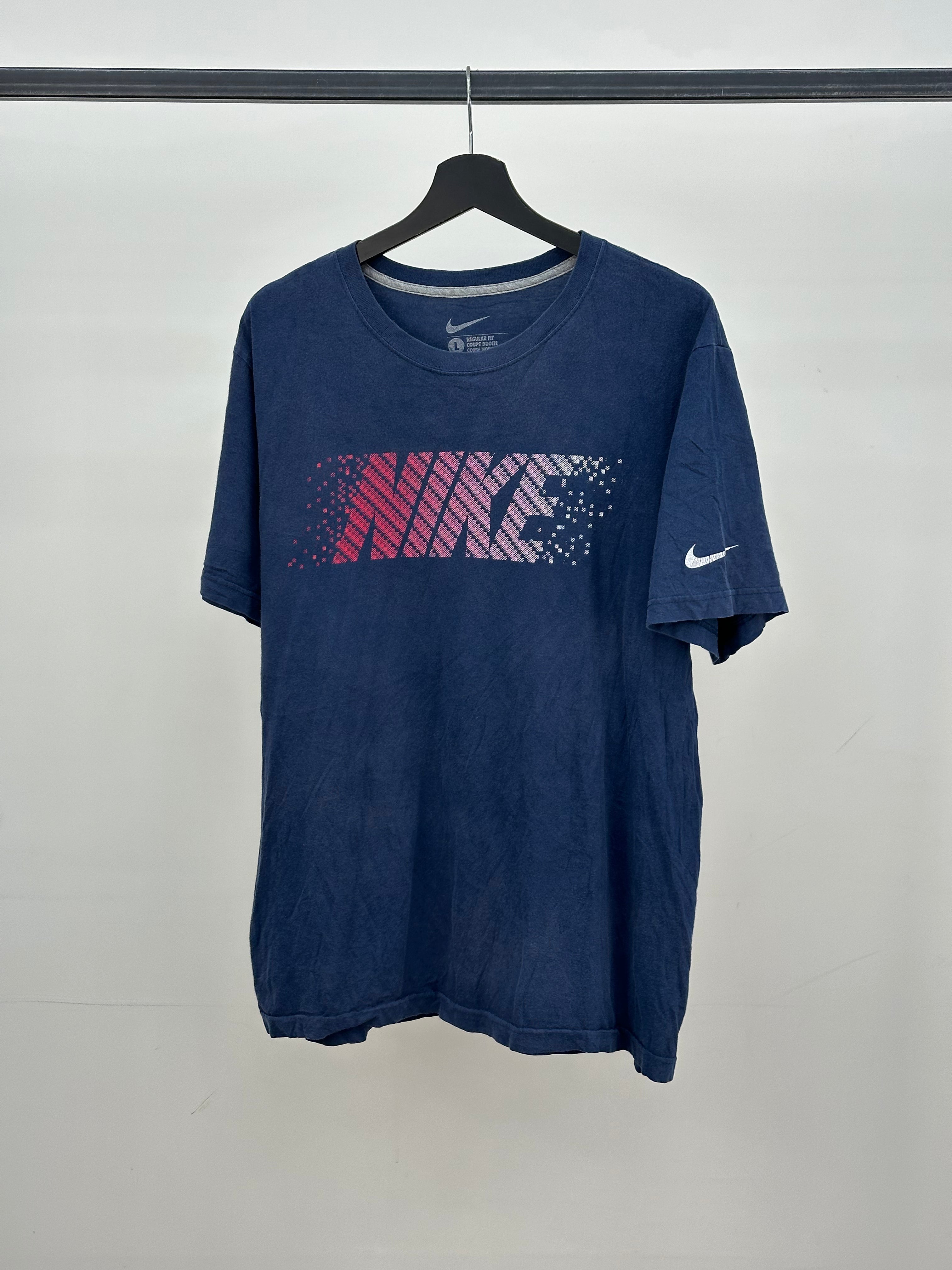 T-SHIRT NIKE TAGLIA : L