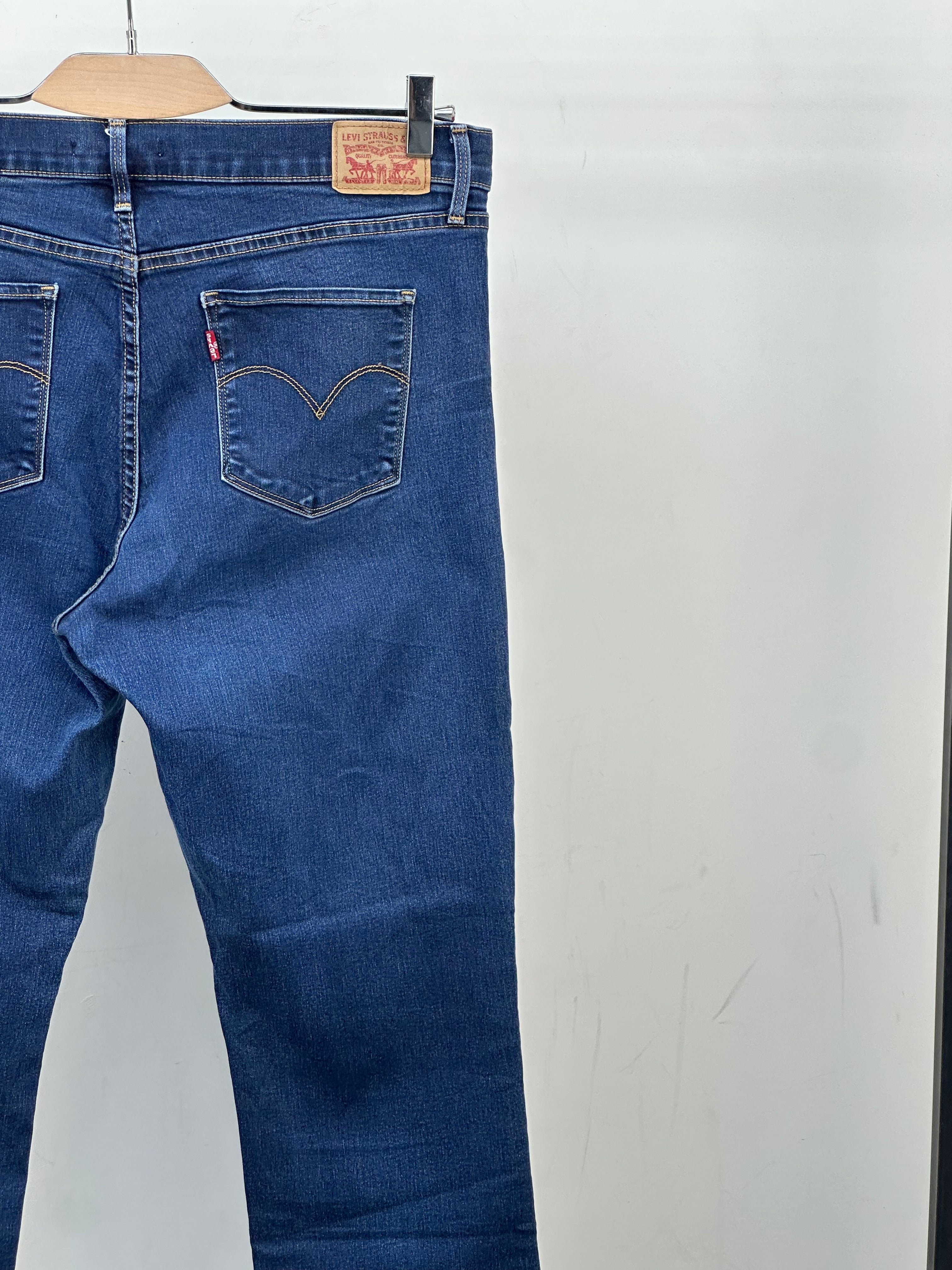 LEVI'S 314 SHAPING STRAIGHT DROIT MOULANT FIT TAGLIA: 47 ITA = W33