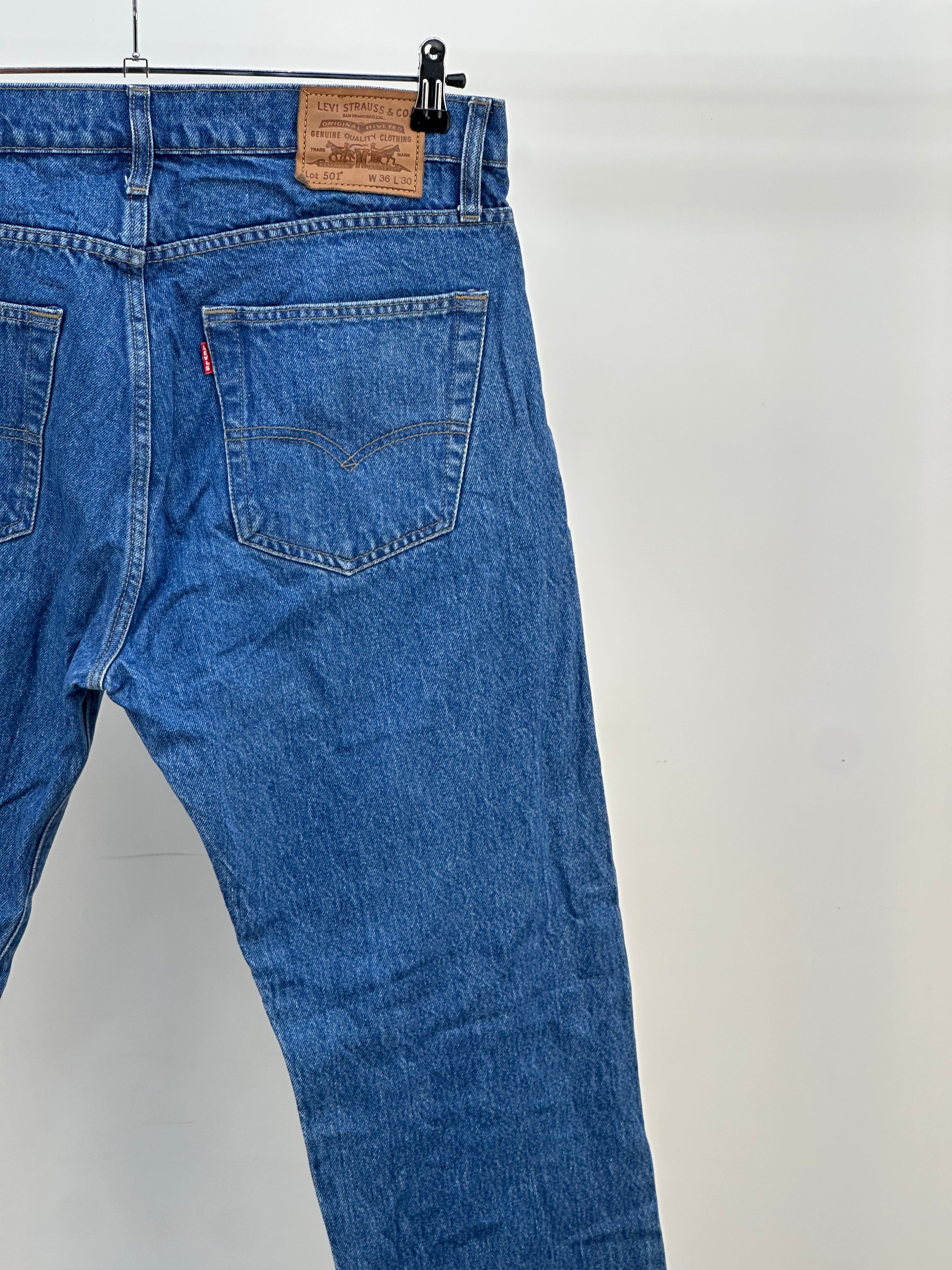 LEVI'S 501 TAGLIA : 50 ITA = W36 L30