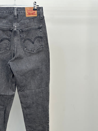 LEVI'S HIGH WAISTED MOM JEAN TAGLIA: 40 ITA = W26 L32
