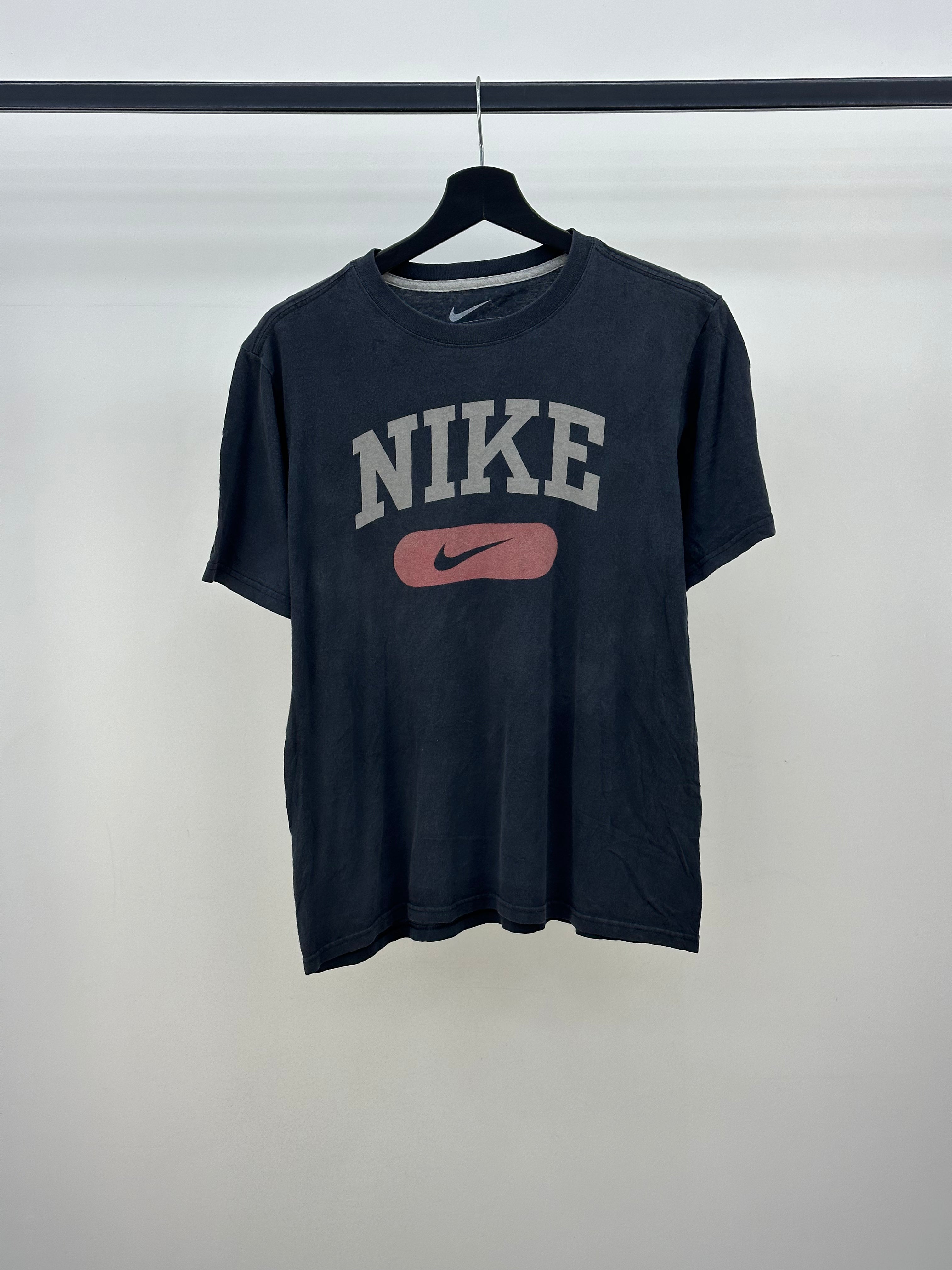 T-SHIRT NIKE TAGLIA : S