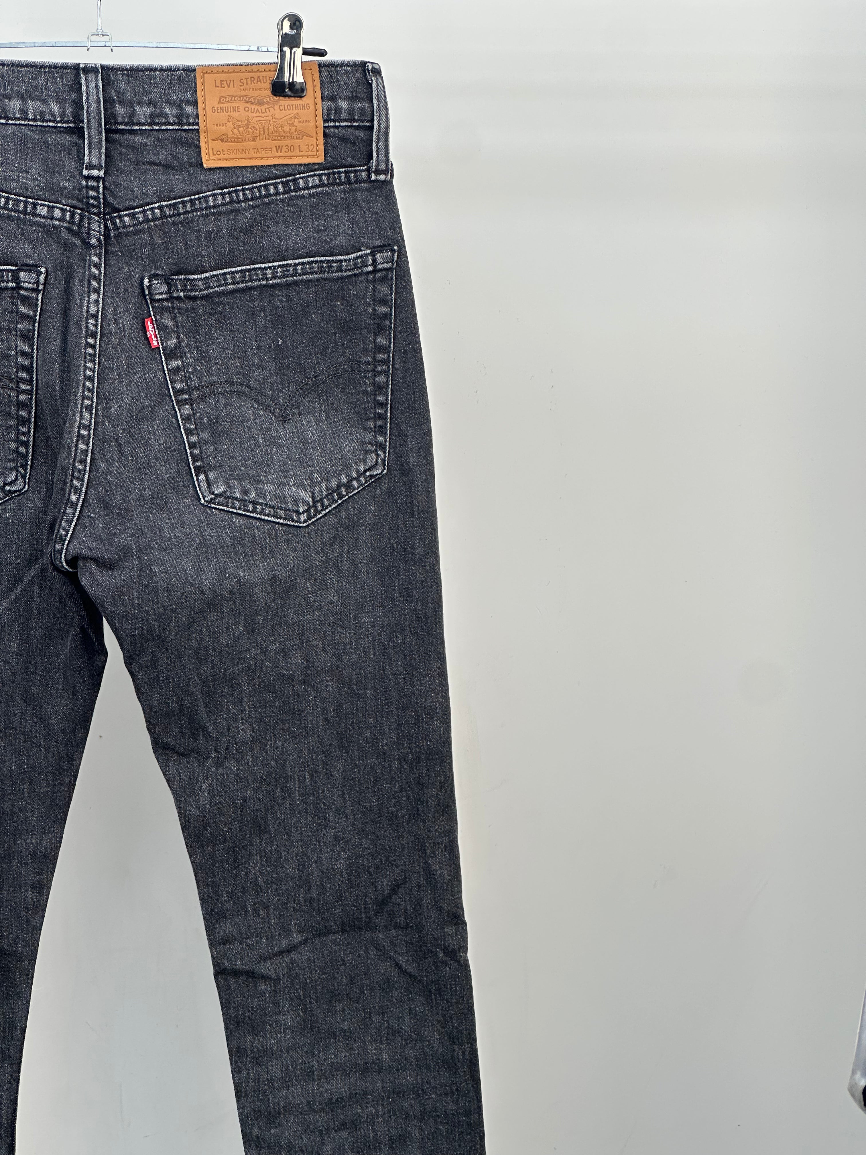 LEVI'S SKINNY TAPER TAGLIA: 44 ITA = W30 L32