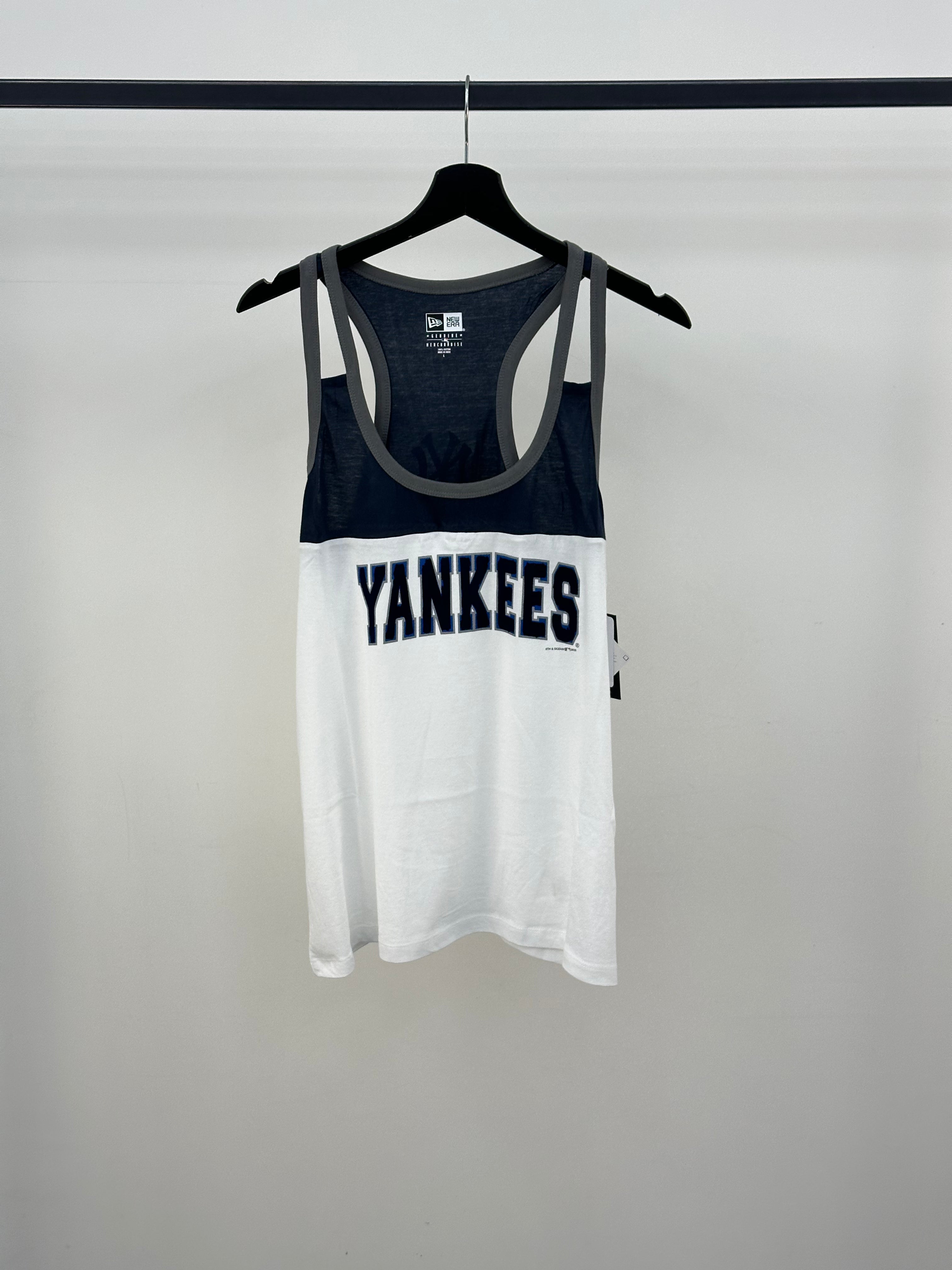 NEW ERA T-SHIRT TAGLIA : L DONNA ( LIMITED COLLECTION )