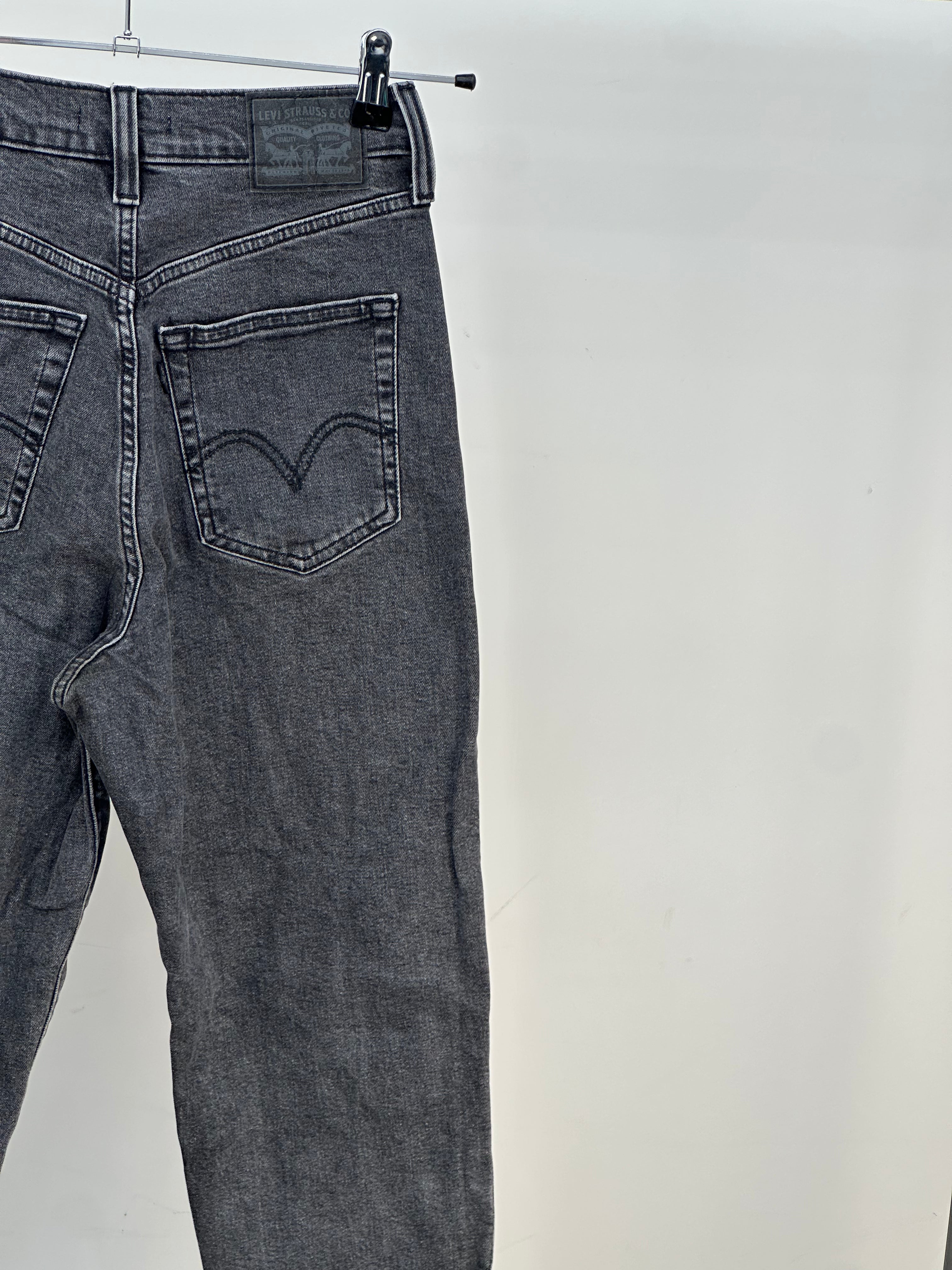 LEVI'S HIGH WAISTED TAPER TAGLIA : 41 ITA = W27 L27