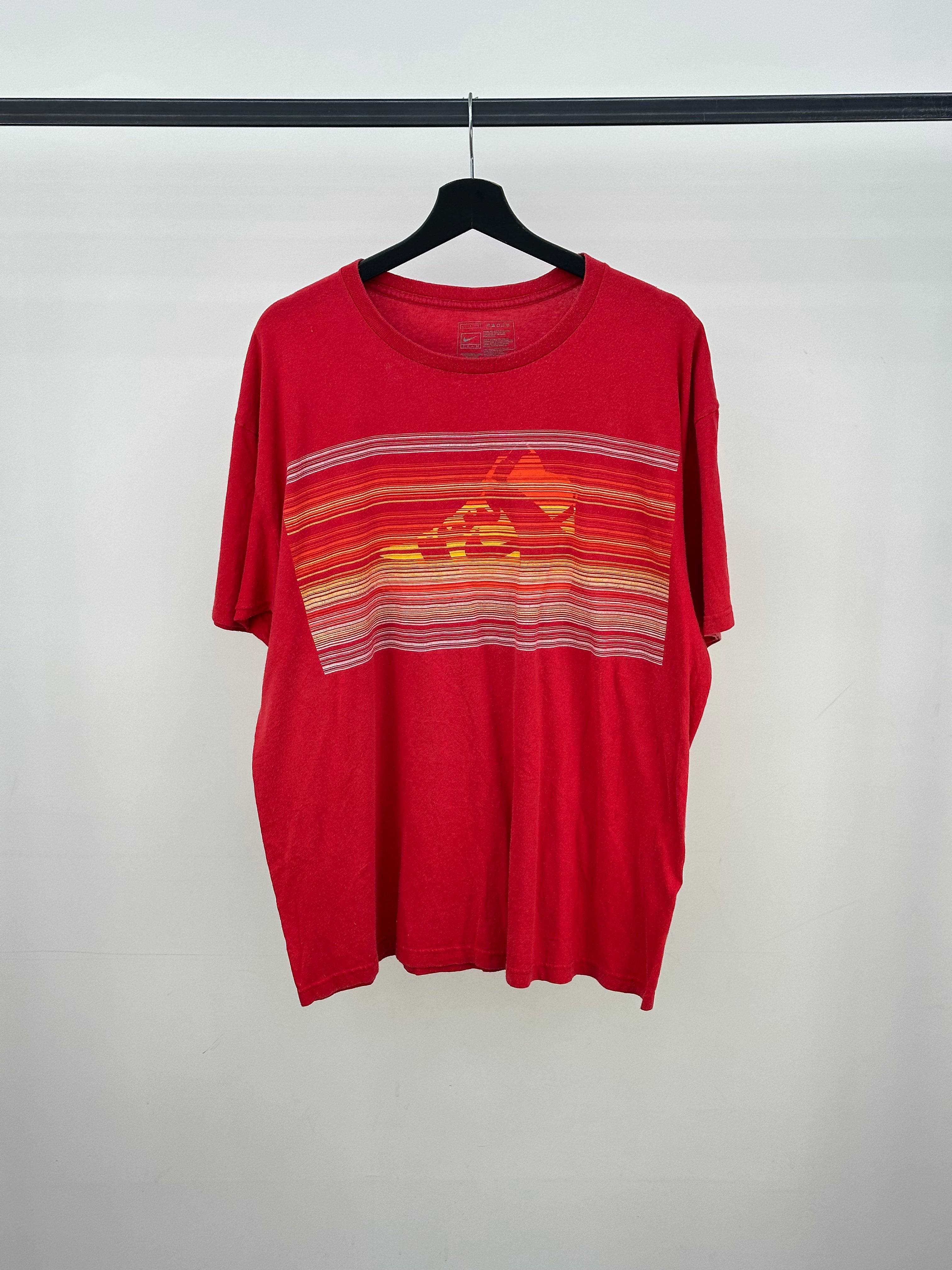 T-SHIRT NIKE TAGLIA : L