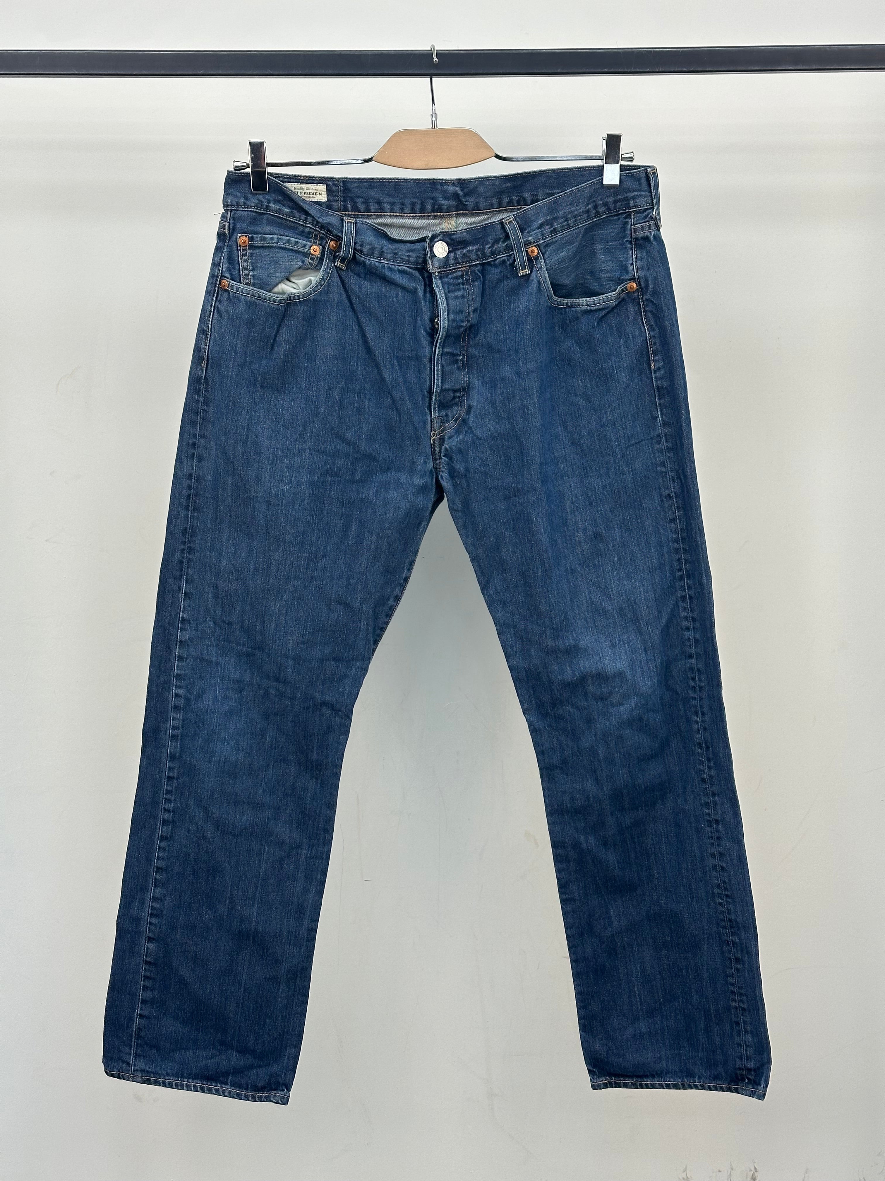LEVI'S 501 TAGLIA: 50 ITA = W36 L32
