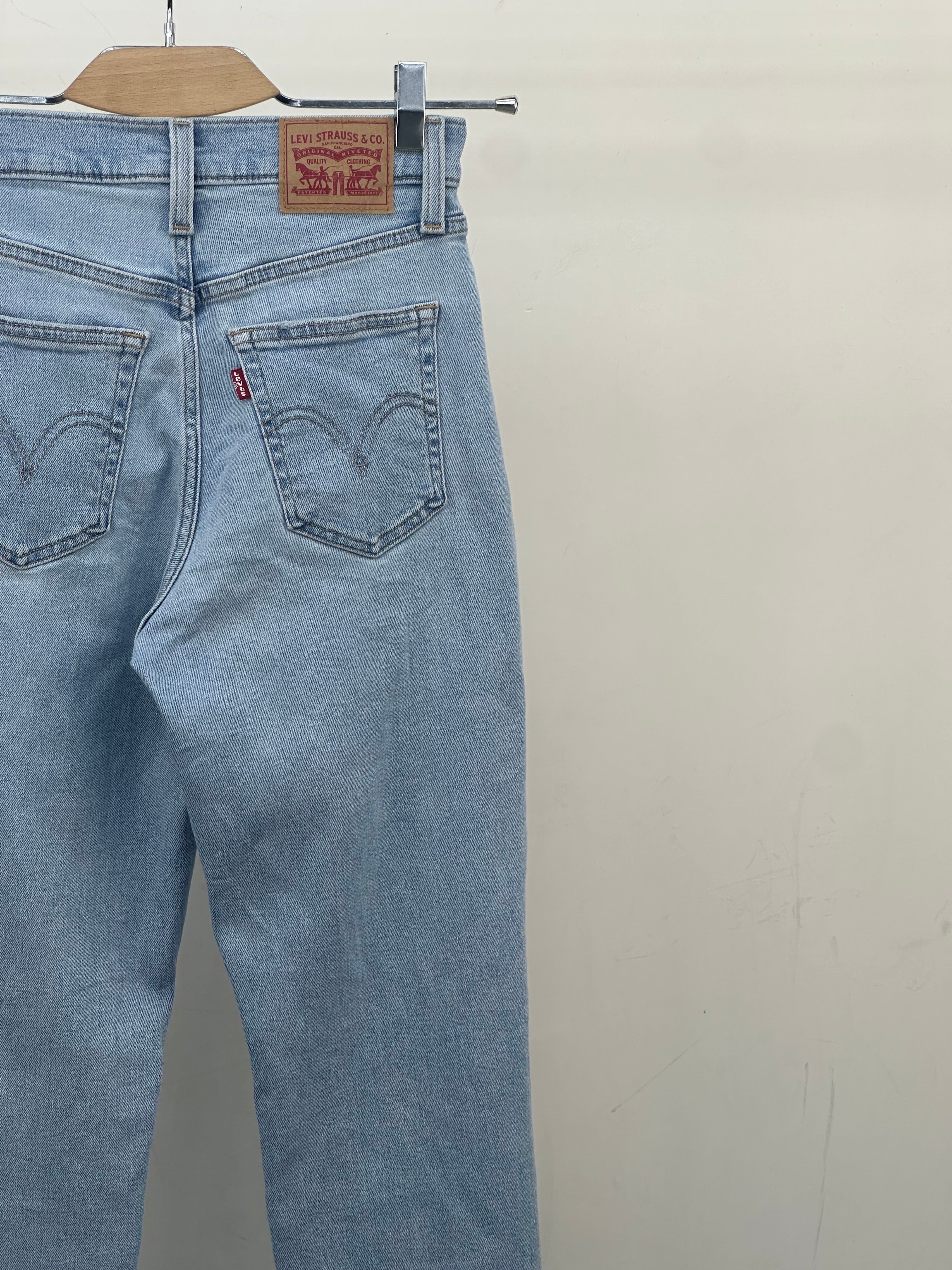 LEVI'S HIGH WAISTED MOM JEAN TAGLIA: 39 ITA = W25 L29