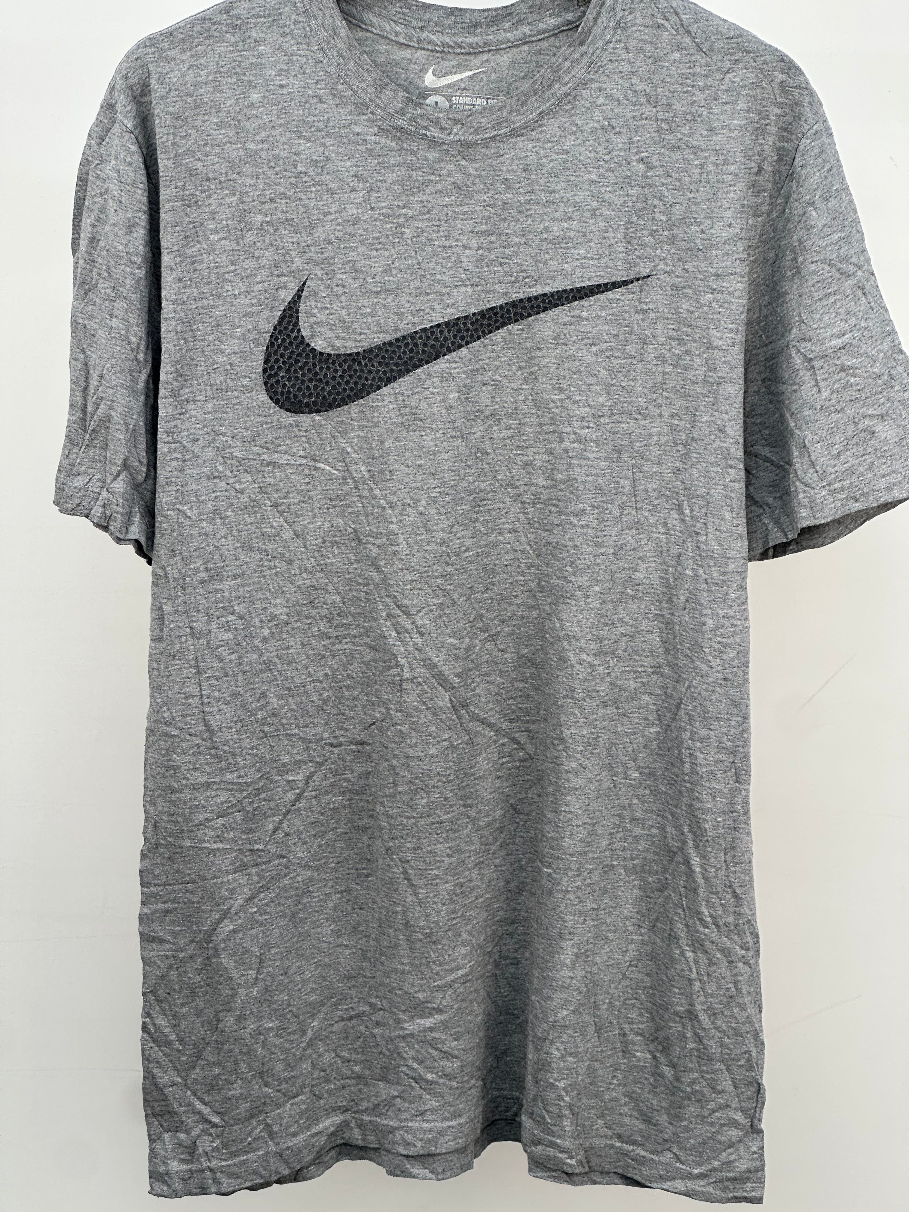 T-SHIRT NIKE TAGLIA: L