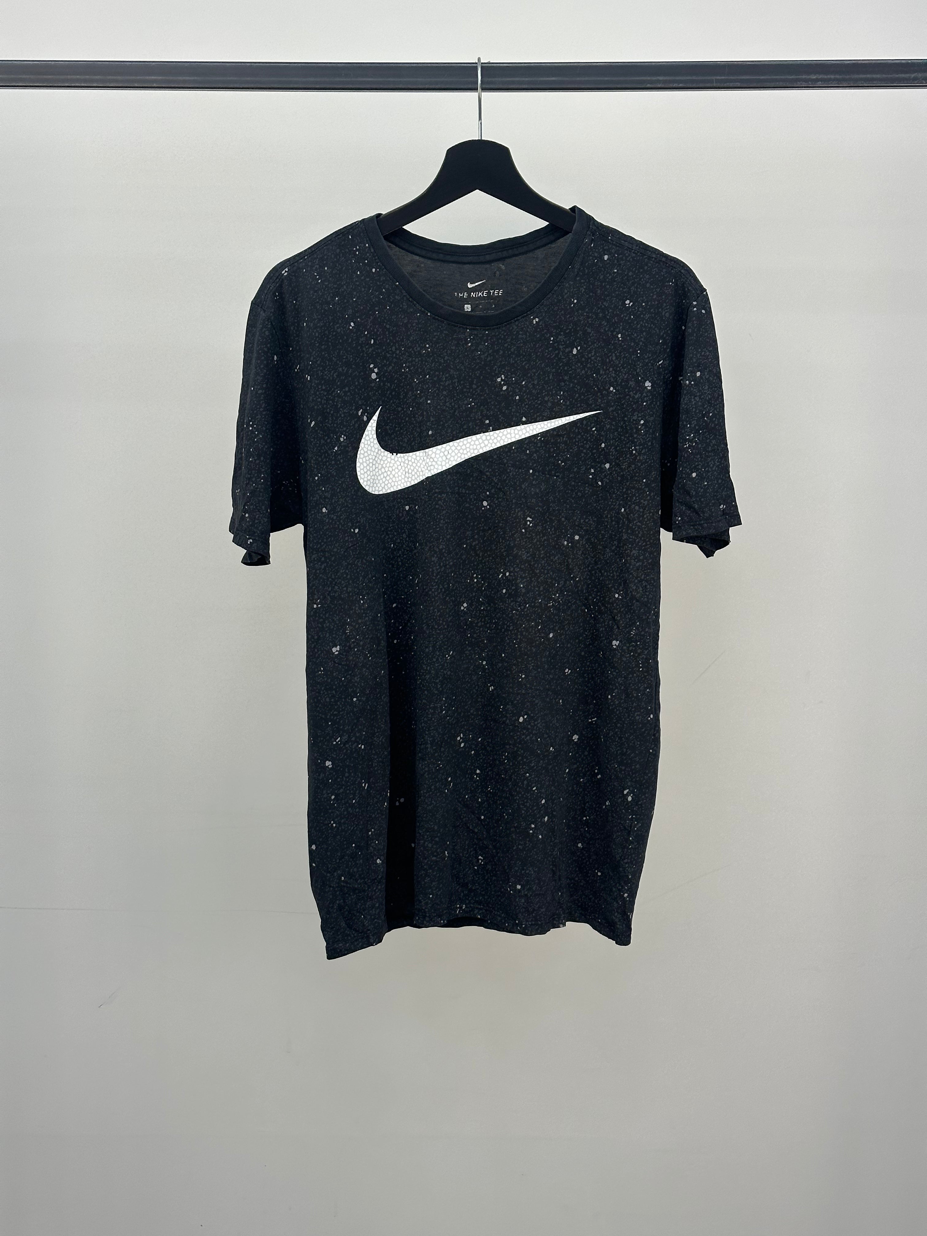 T-SHIRT NIKE TAGLIA: L