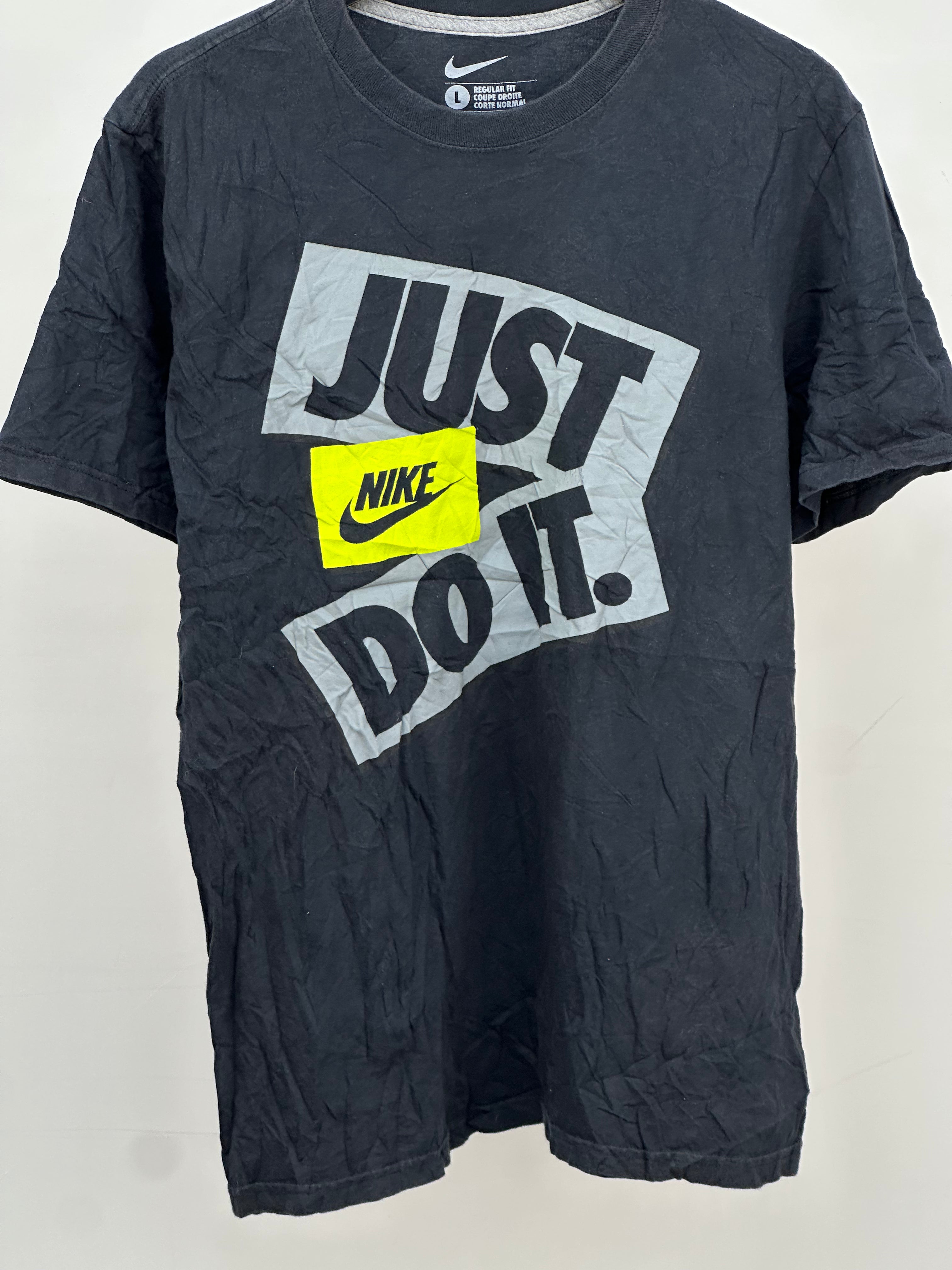 T-SHIRT NIKE TAGLIA: L