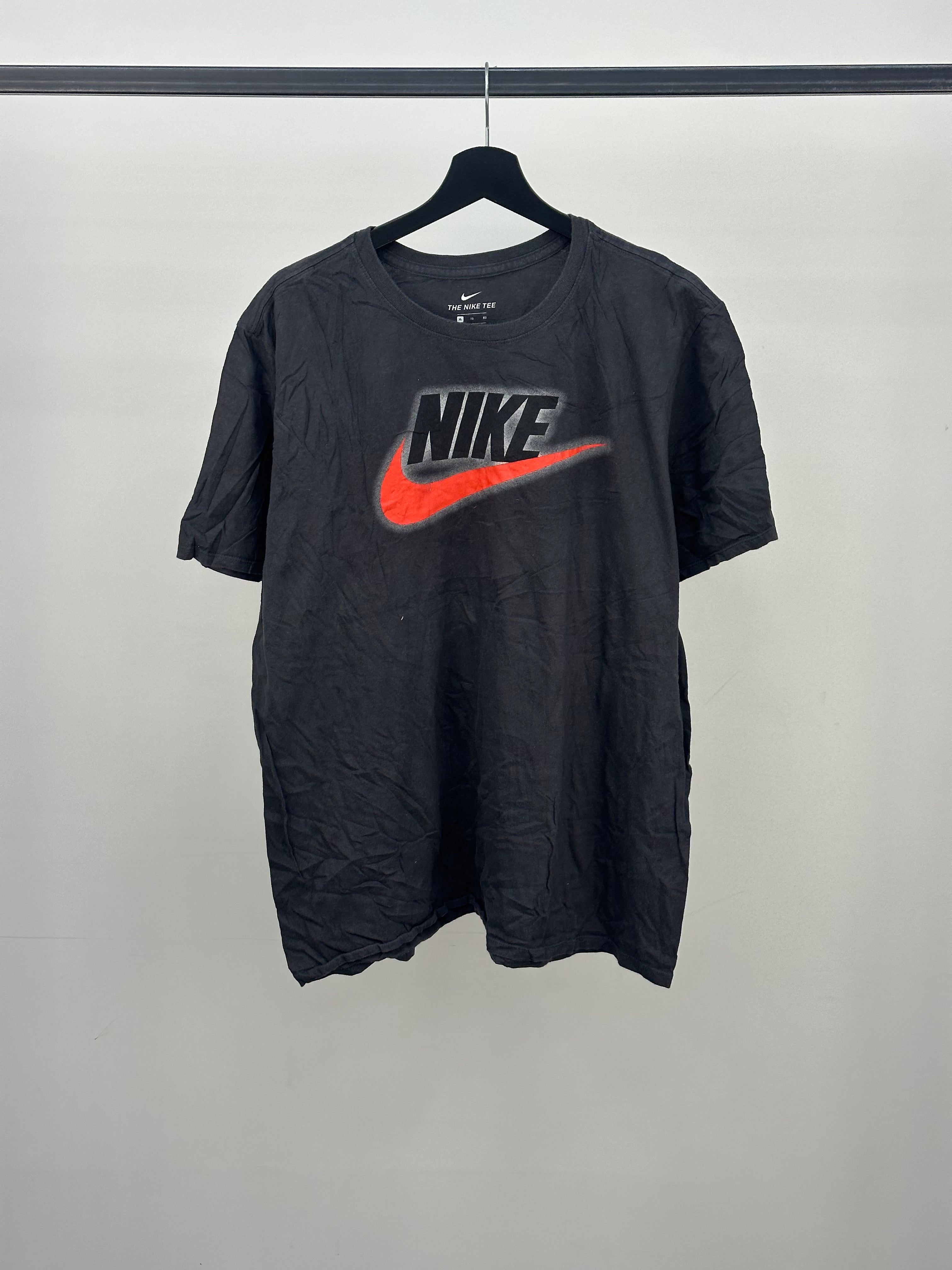 T-SHIRT NIKE TAGLIA: XL