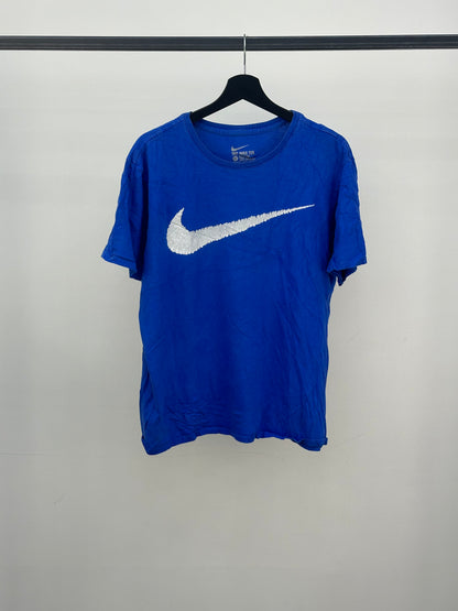 T-SHIRT NIKE TAGLIA: L
