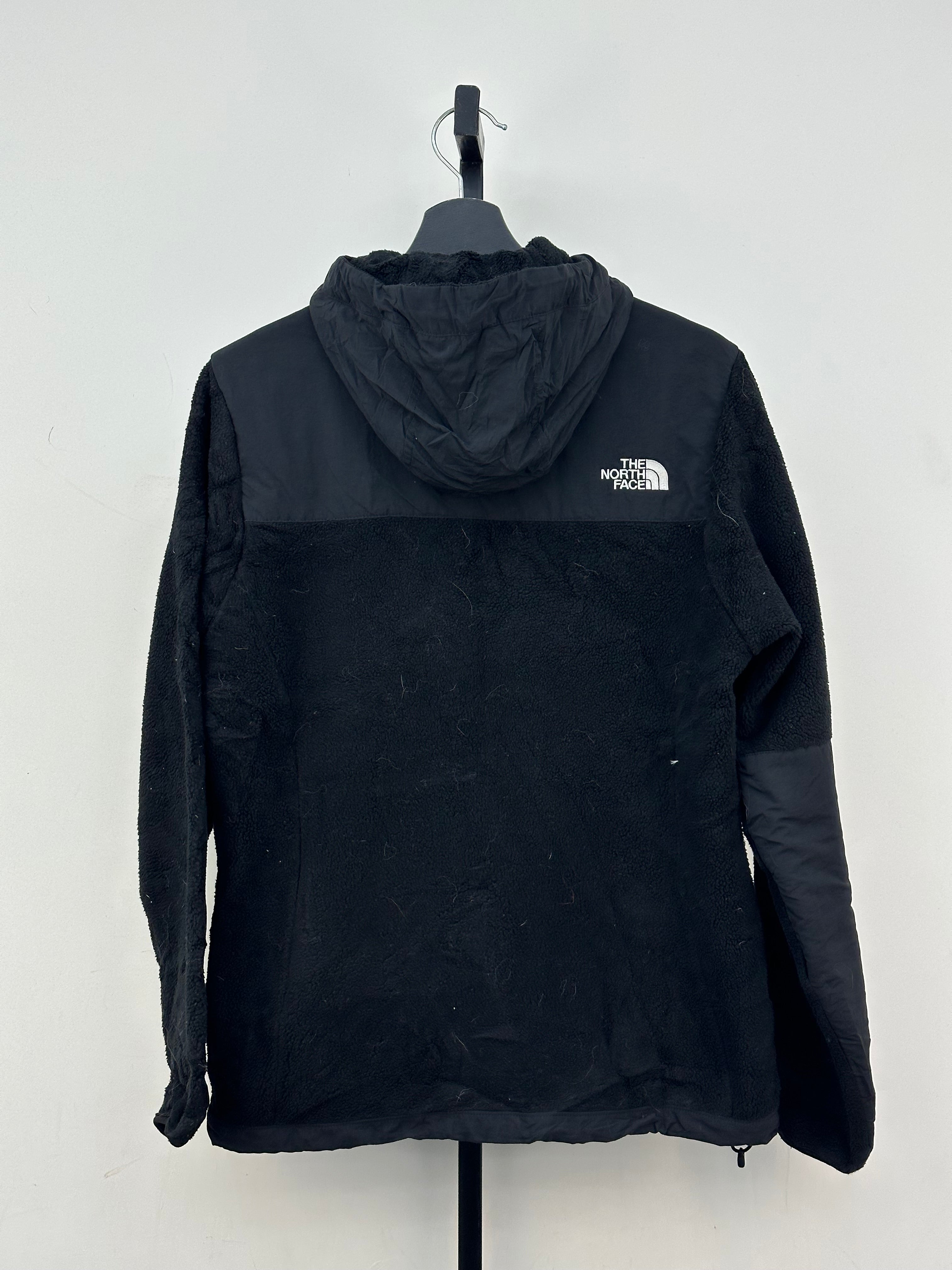 THE NORTH FACE SWEATSHIRT