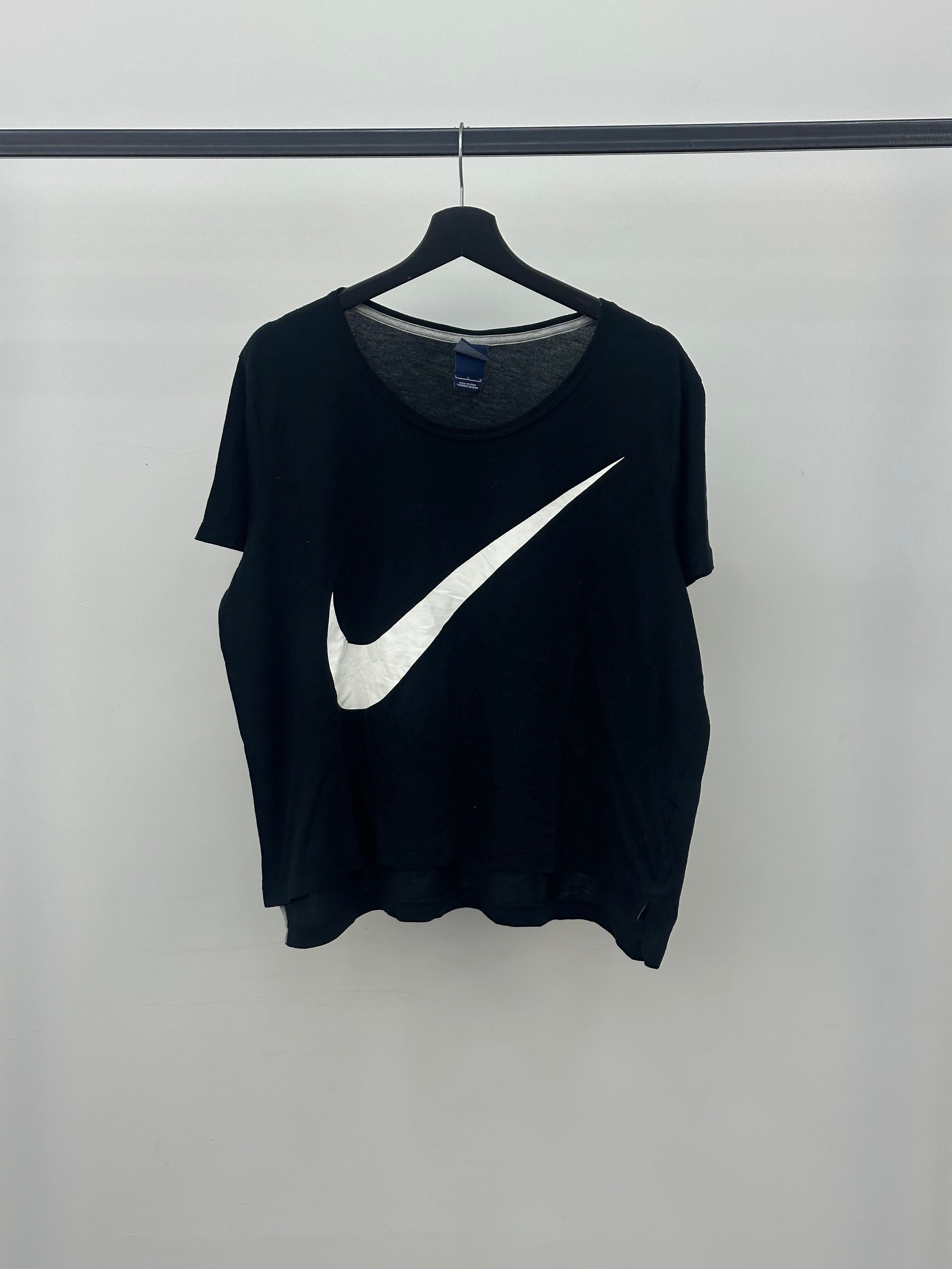 T-SHIRT NIKE TAGLIA : L