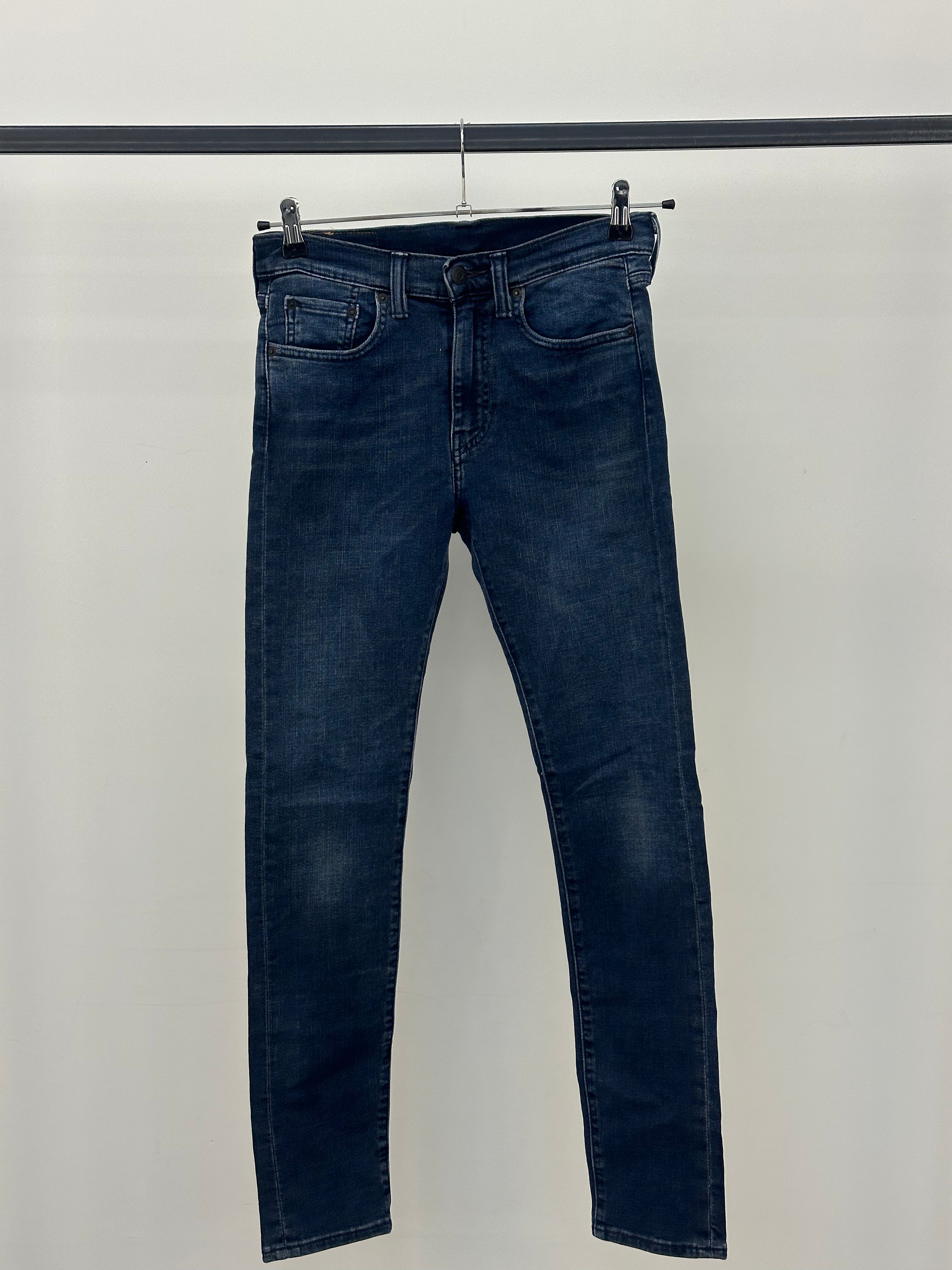 LEVI'S 519 : 44 ITA = W30 L32