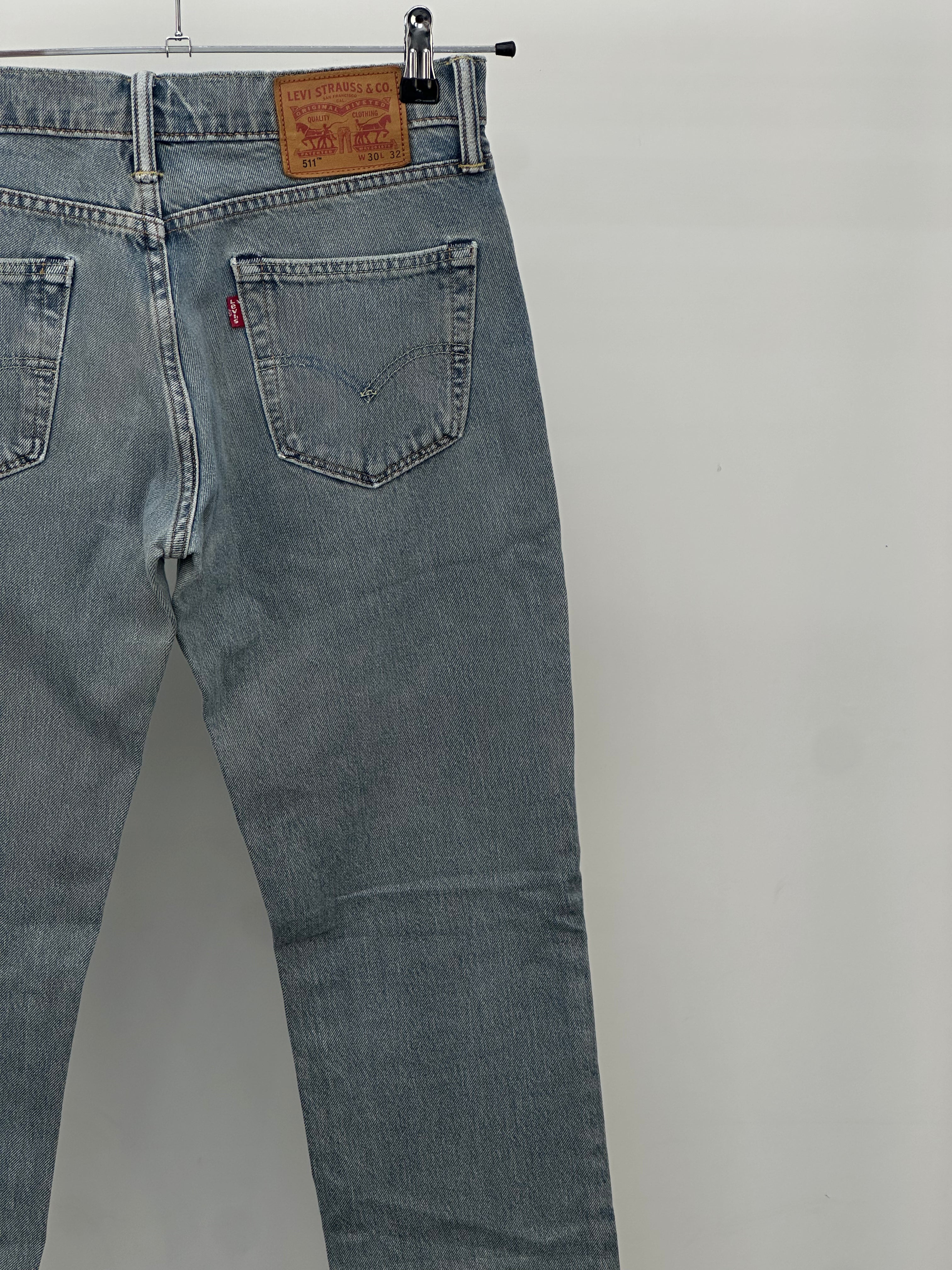 LEVI'S 511 : 44 ITA = W30 L32