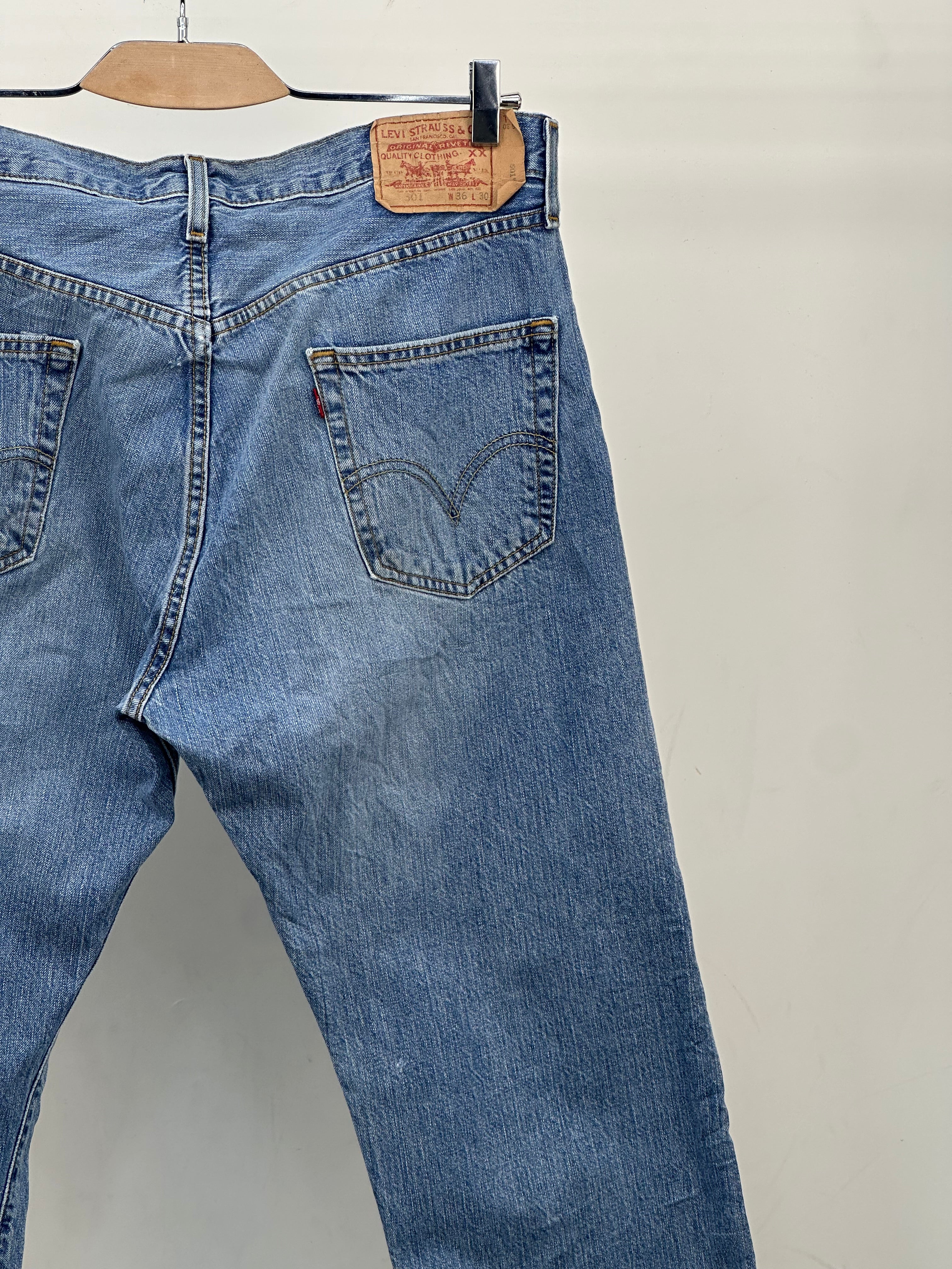 LEVI'S 501 REGULAR FIT TAGLIA: 50 ITA = W36 L30